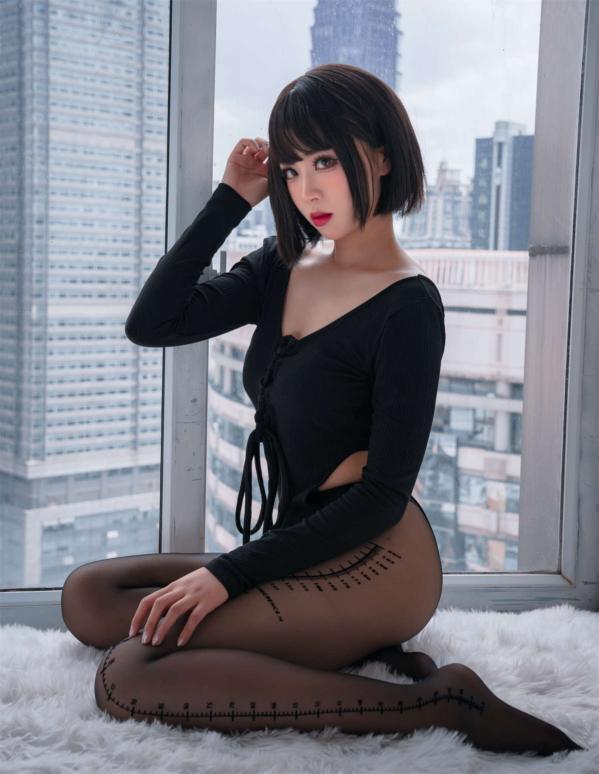 图片[2]-轩萧学姐NO.029 量个腰围-日更街拍