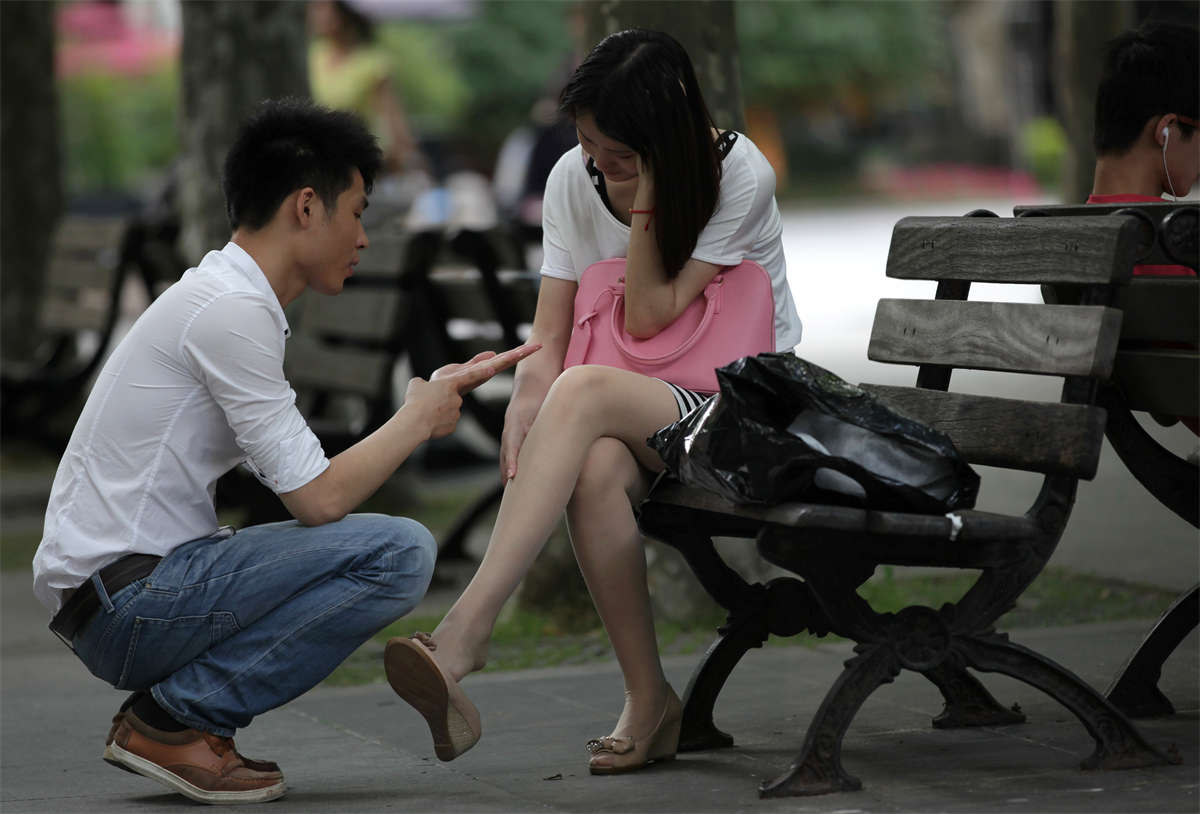 图片[2]-踏青公园街拍系列No.253 因为好看，值得等待-日更街拍