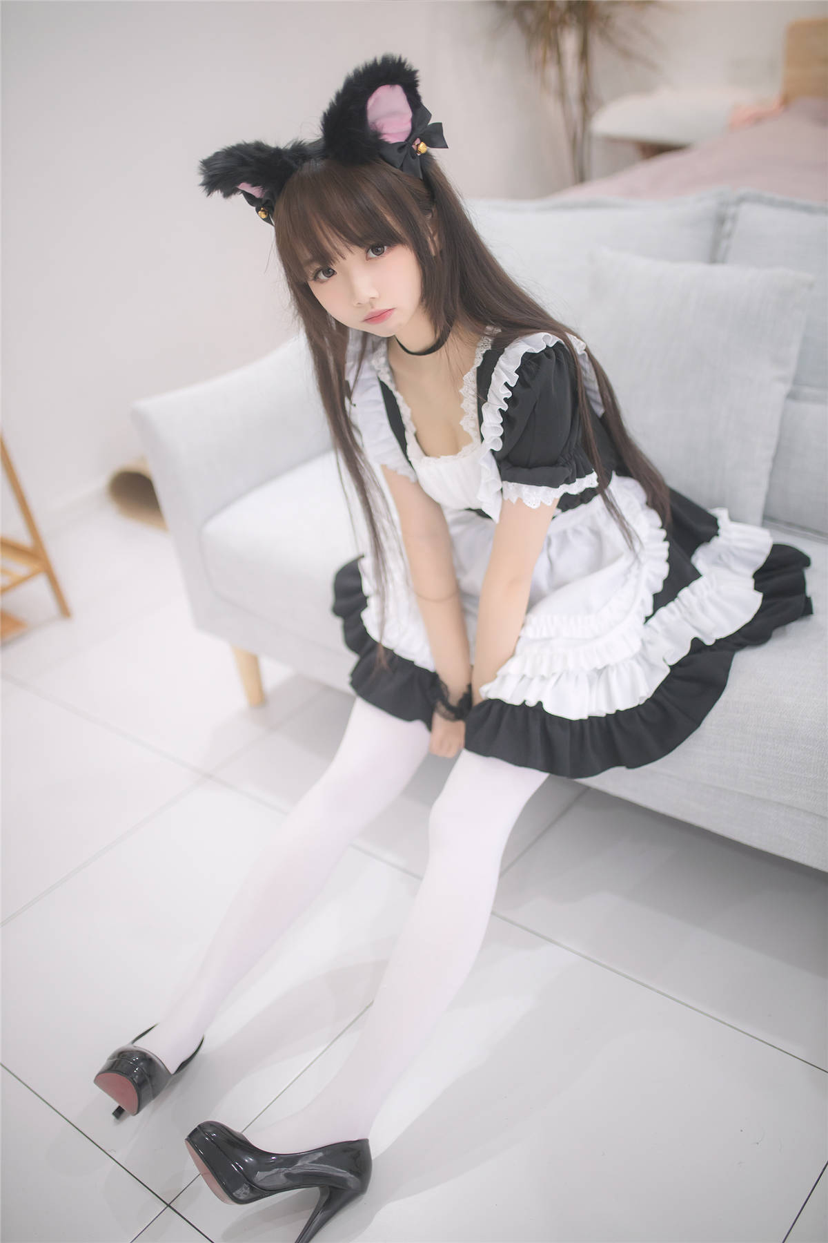 知名Coser-雪琪SAMA No.22 雪琪女仆普通版-日更街拍
