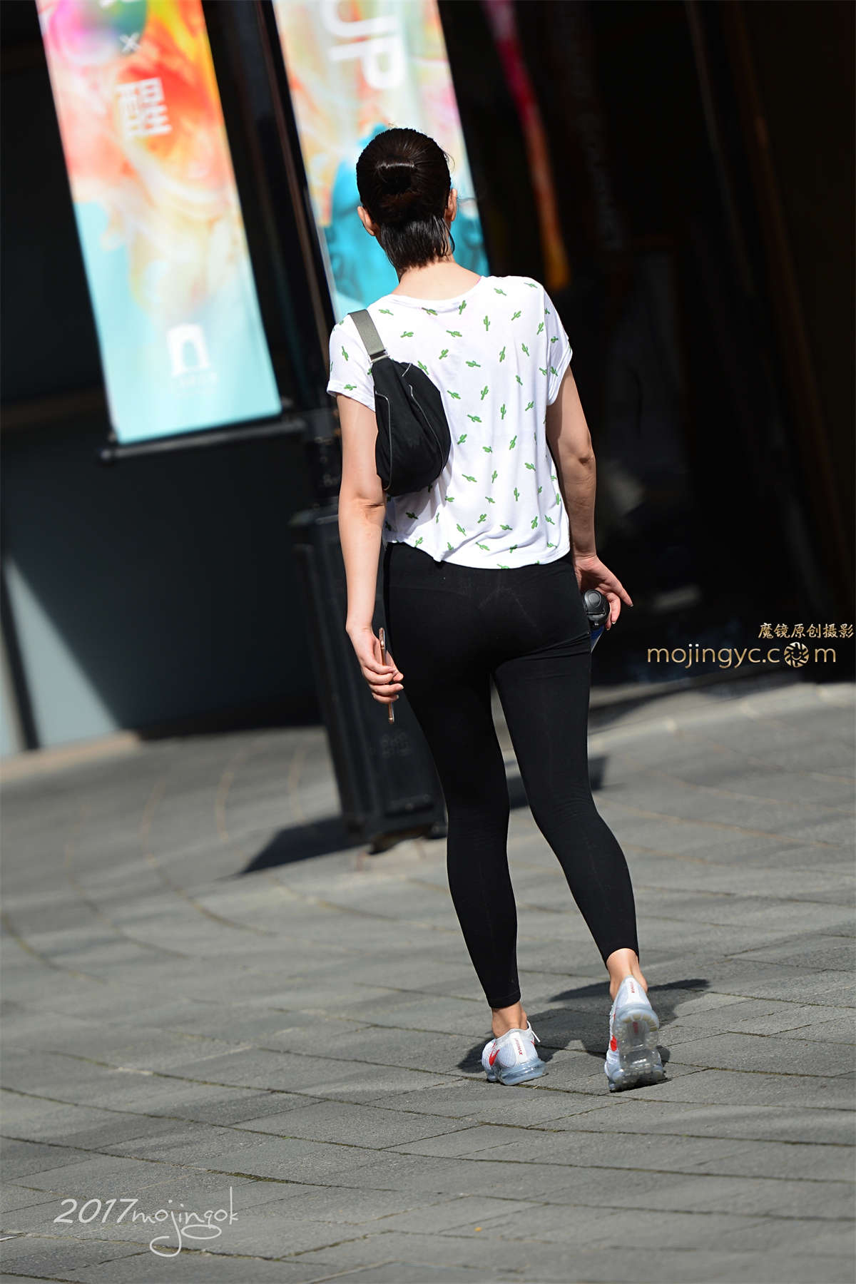 图片[2]-咔喳赛7 难道现在流行内穿T裤-日更街拍