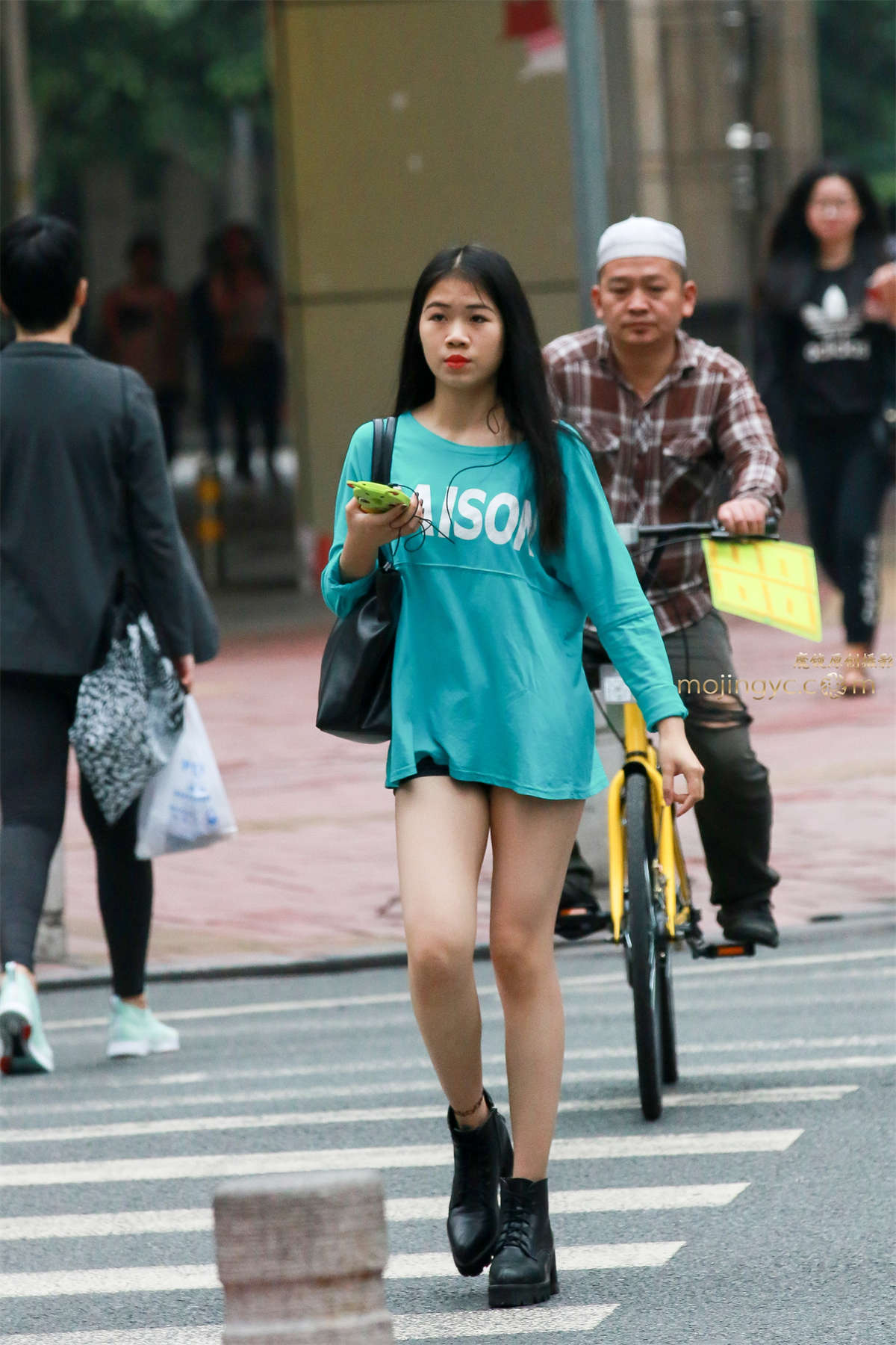 长衫，超短打底裤-日更街拍