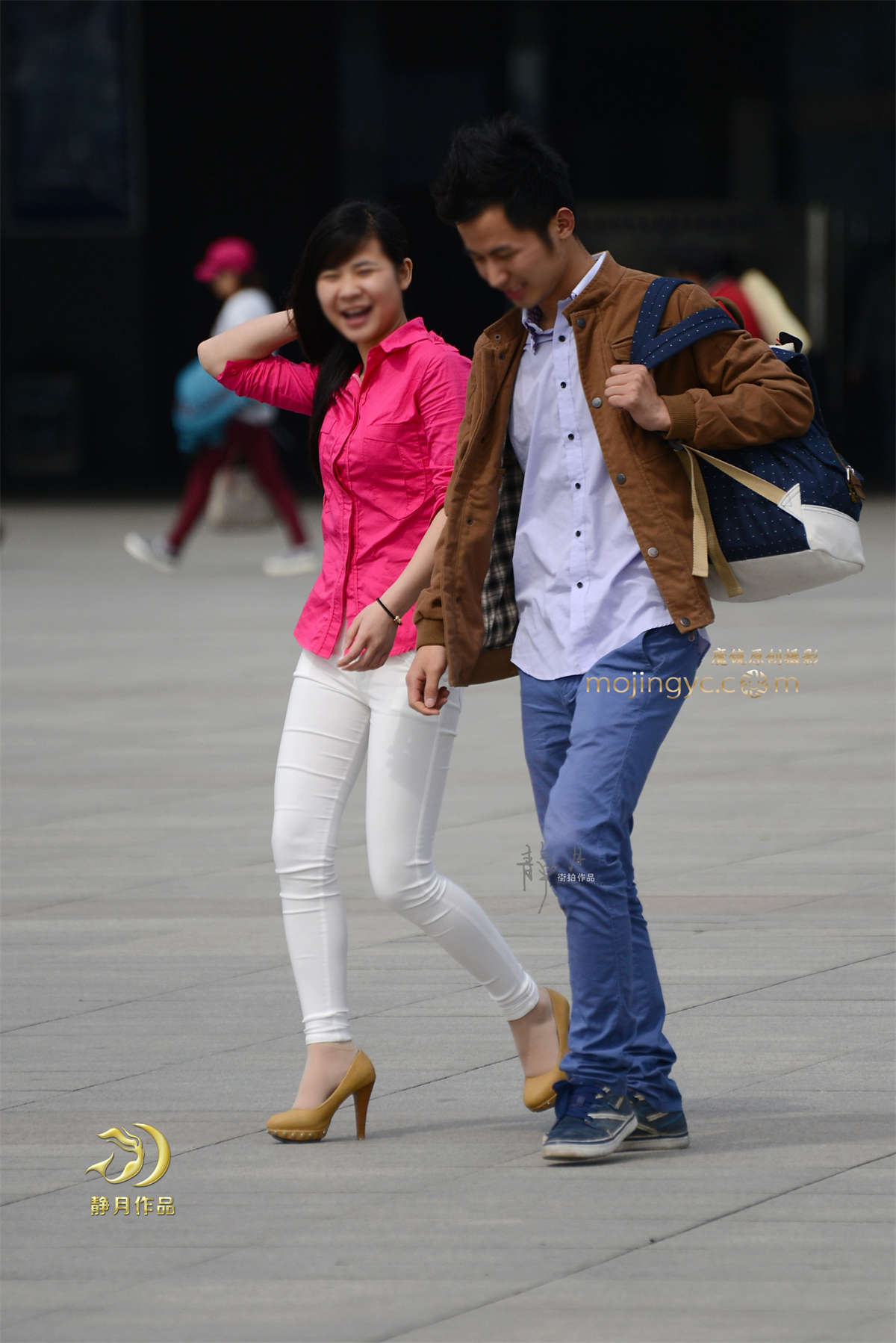 清秀的白裤小妹-（12P）-日更街拍