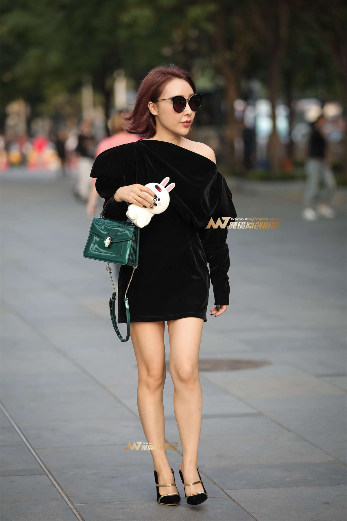 小姐姐长腿白皙迷人-日更街拍