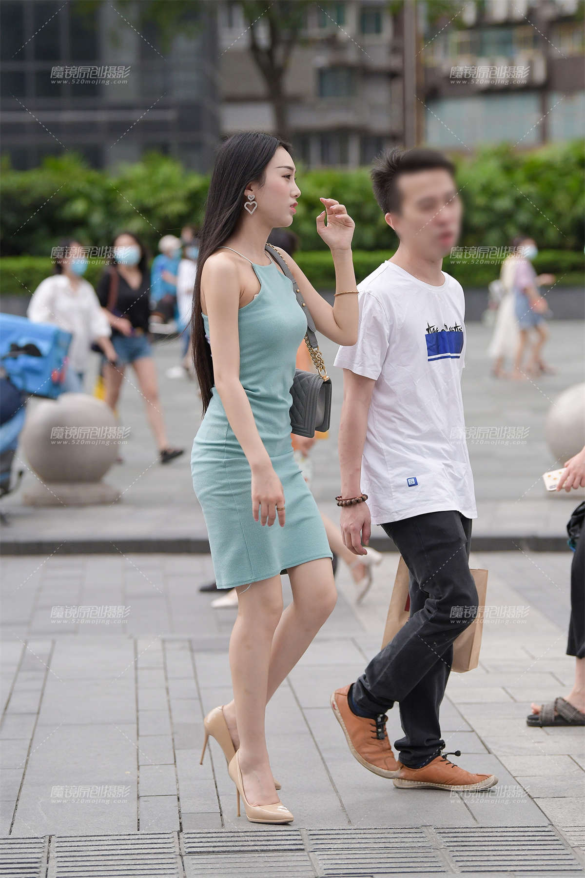 图片[2]-包臀裙 细高跟美女-日更街拍