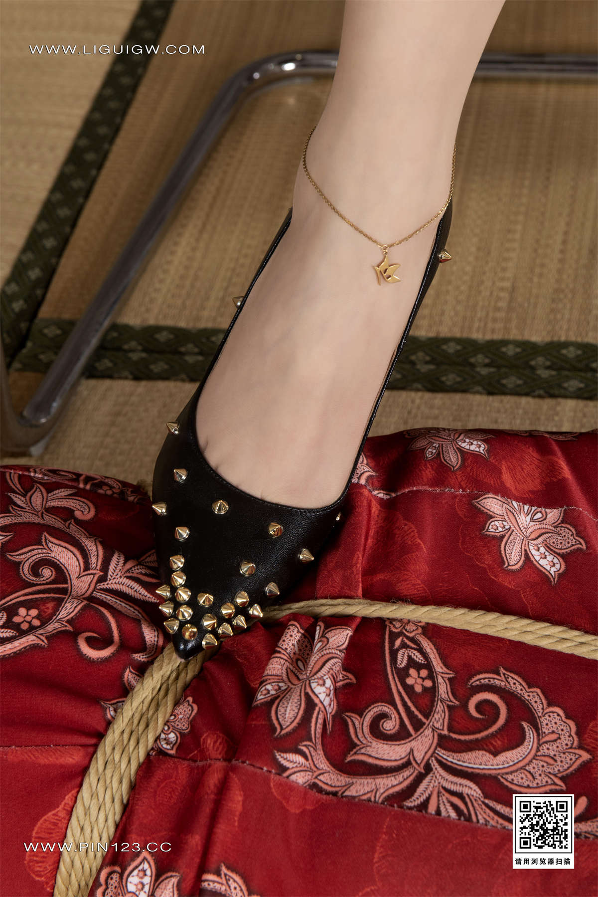 Ligui丽柜 2024.06.14 双生花-绳缚旗袍 甜甜&尔尔-日更街拍