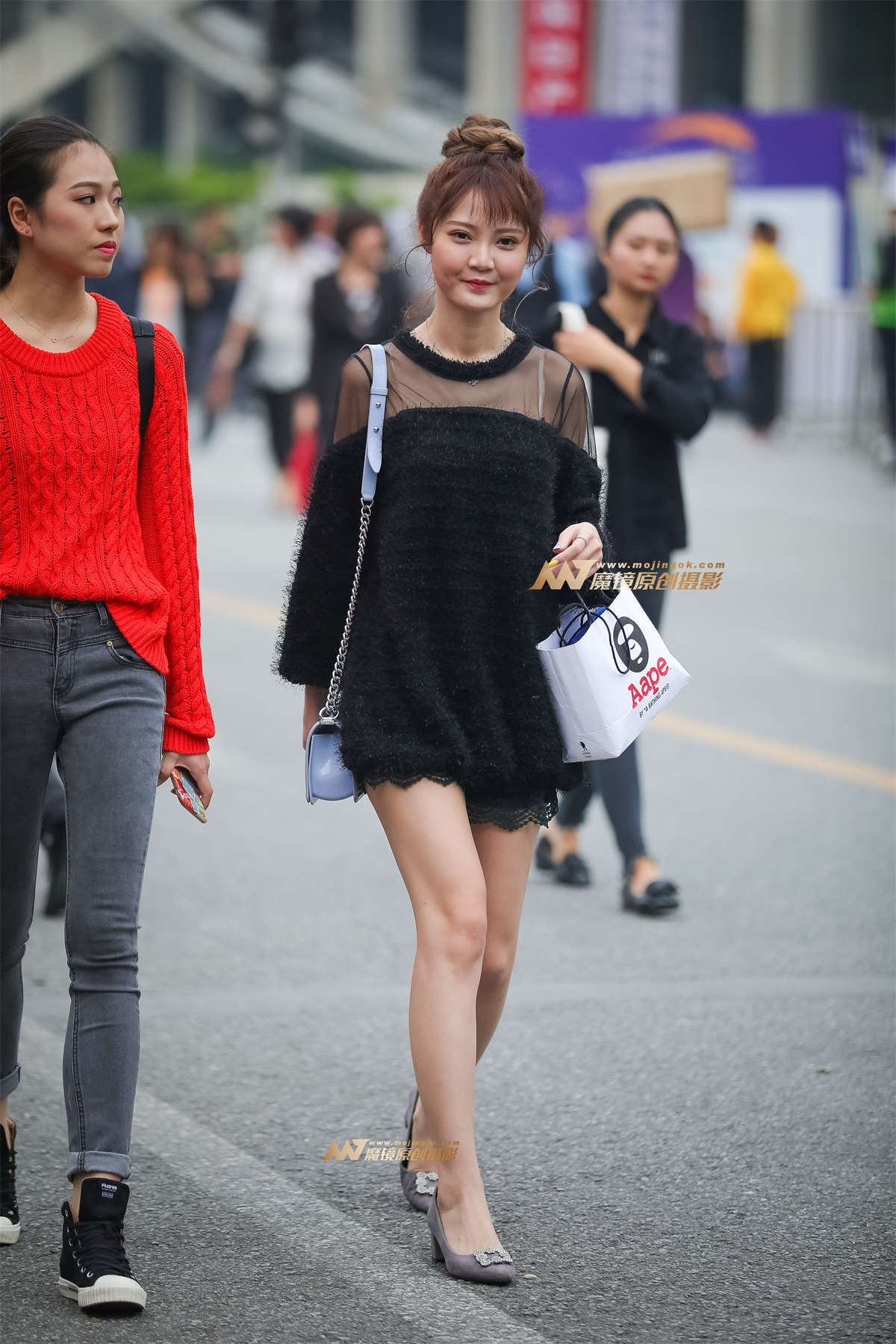 小清新气质妹纸,甜甜的感觉,想咬一口吗-日更街拍