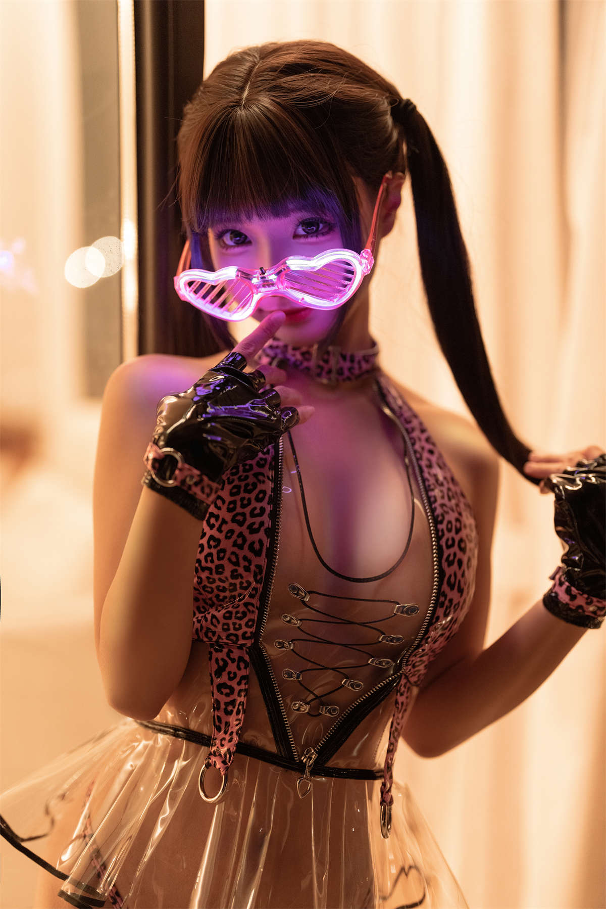 图片[2]-知名动漫博主-蠢沫沫 透明泳裙-日更街拍