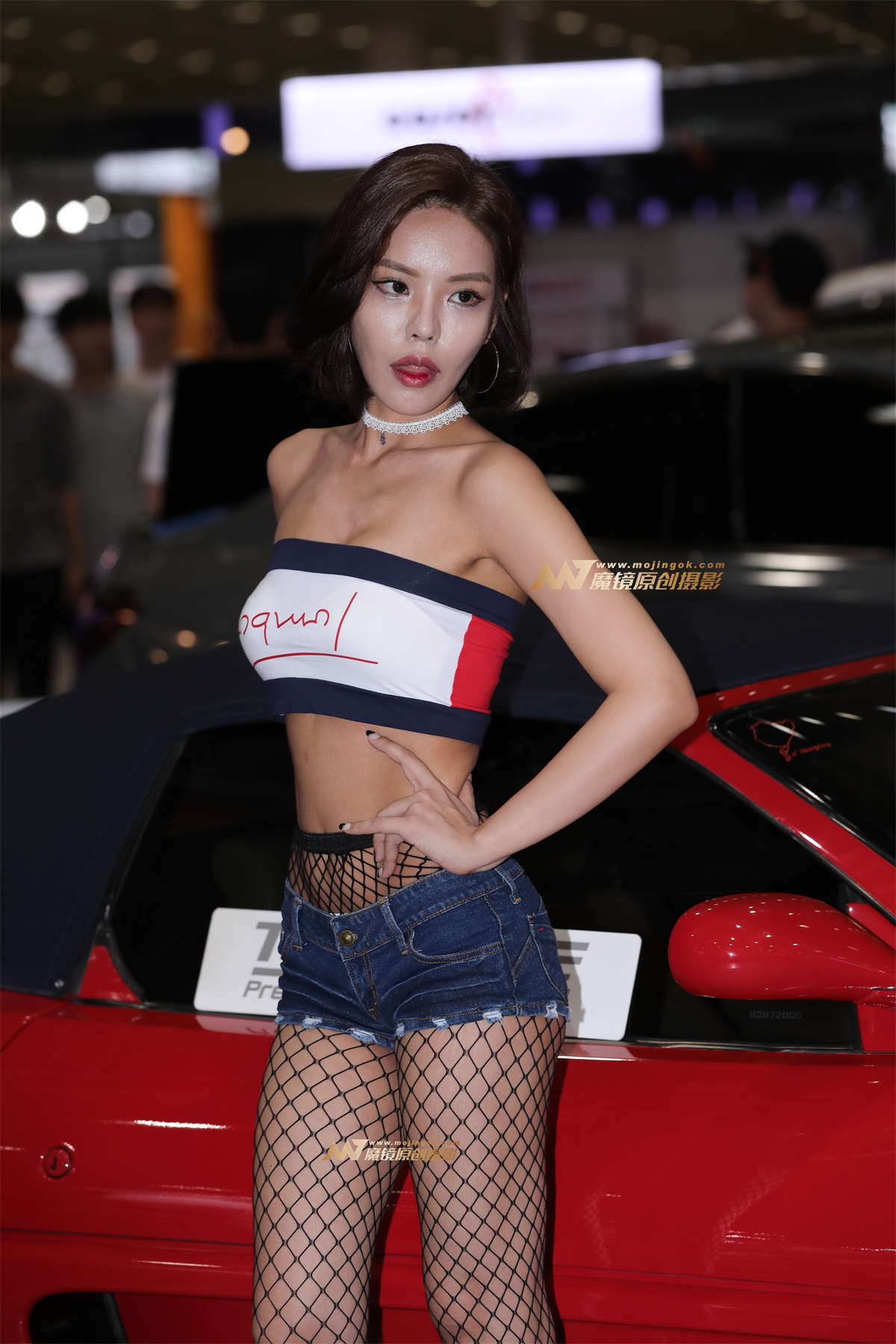[辉辉赛贴-韩国改装车展]短发渔网袜车模-日更街拍