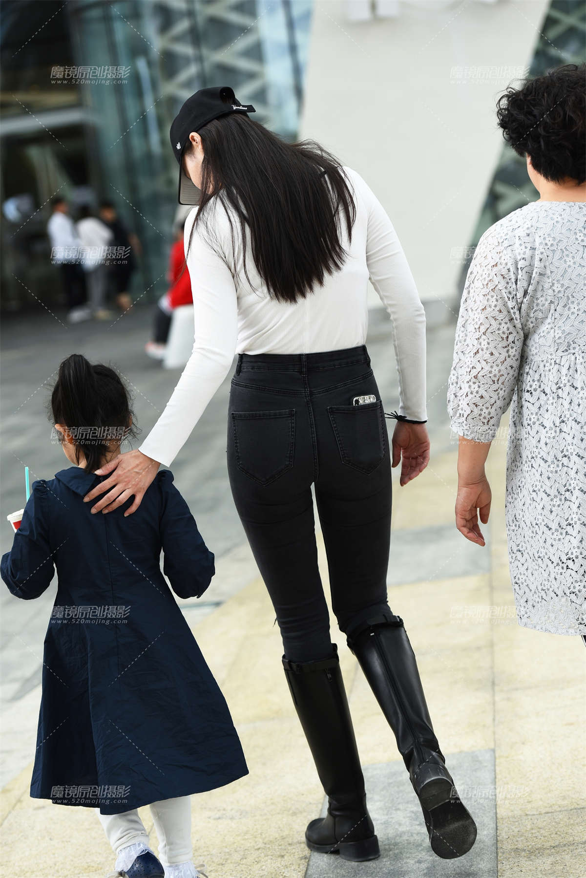 图片[2]-破洞牛仔__-日更街拍