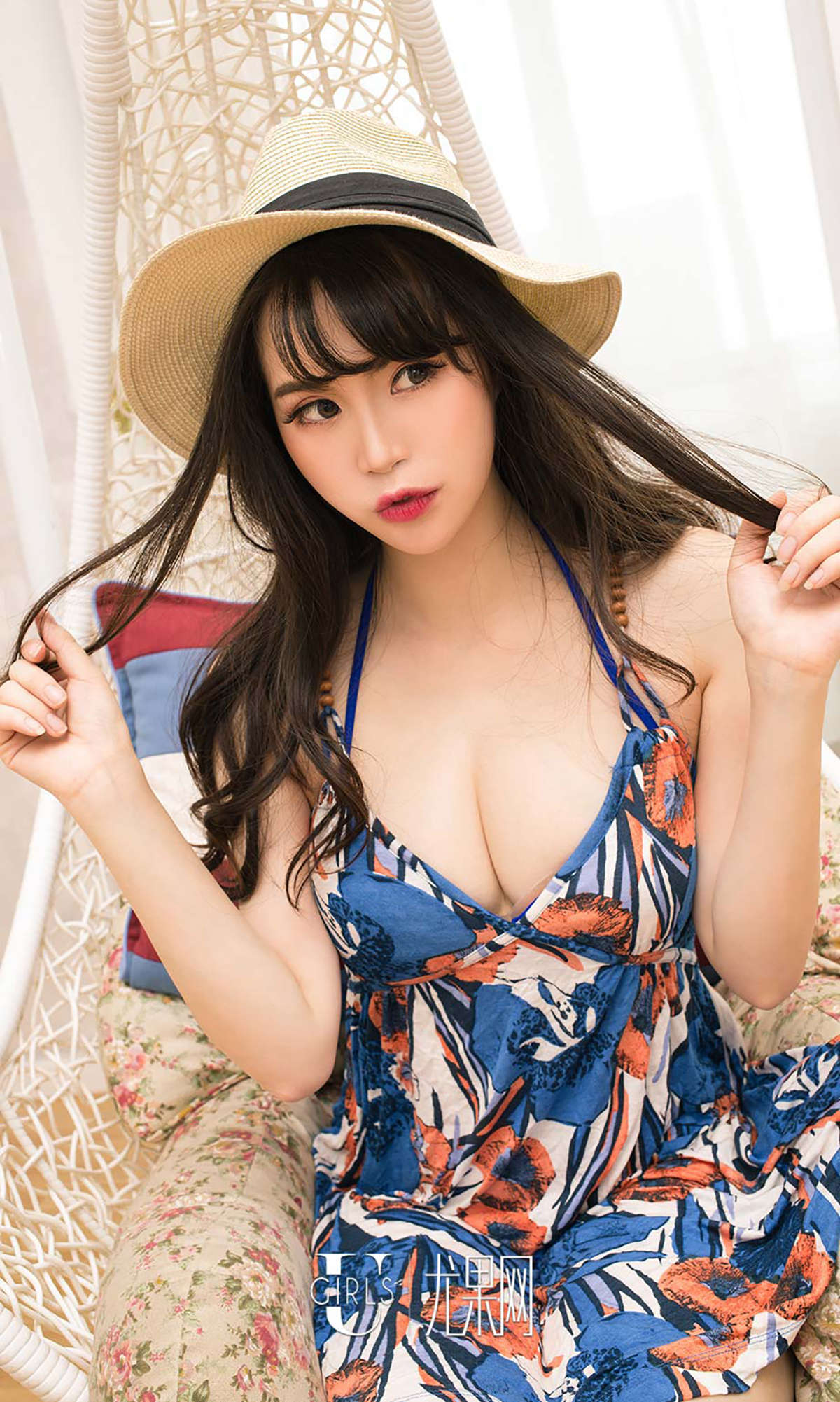 Ugirls爱尤物 NO.357 杨雪儿 夏日么么哒-日更街拍