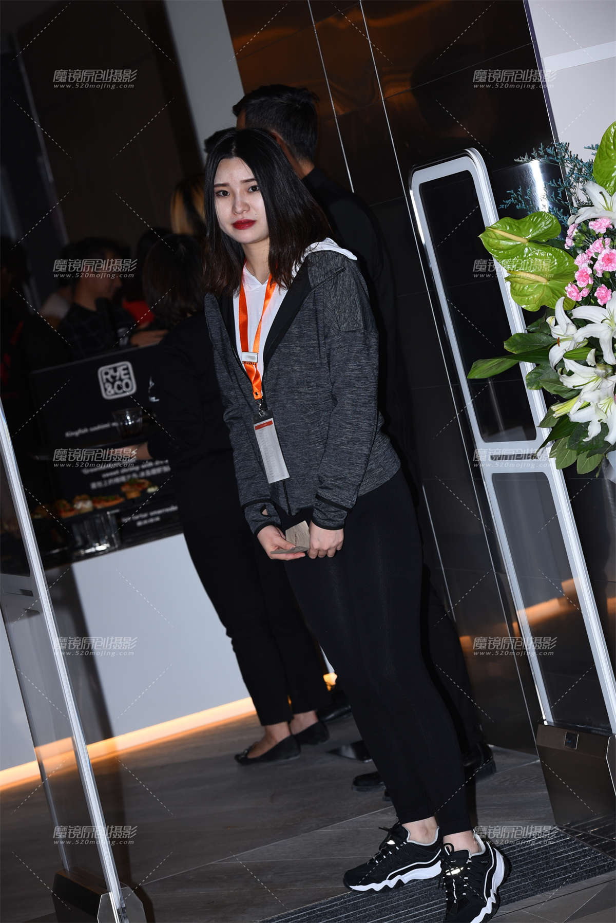 商场中的瑜伽裤-日更街拍