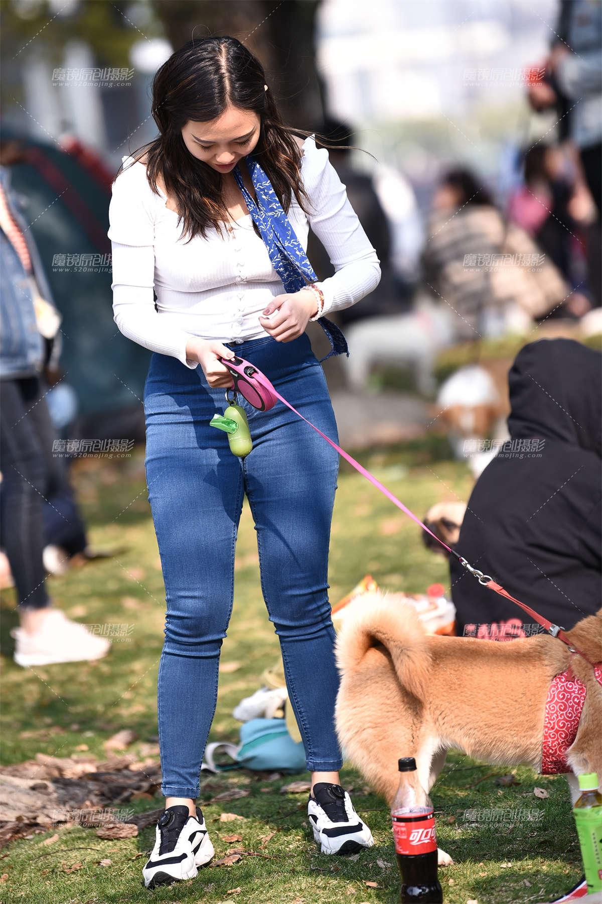 【咔喳赛帖】丰满的妹子-日更街拍