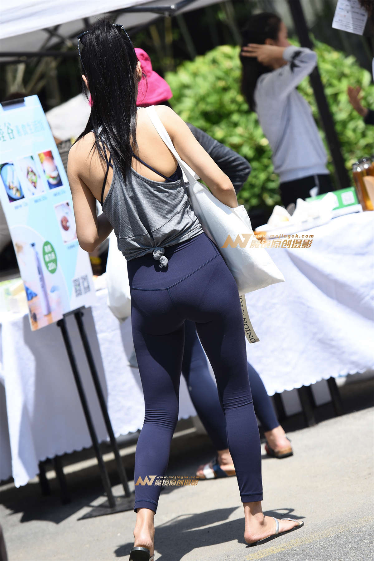 图片[2]-【咔喳赛贴】兰色紧身-日更街拍