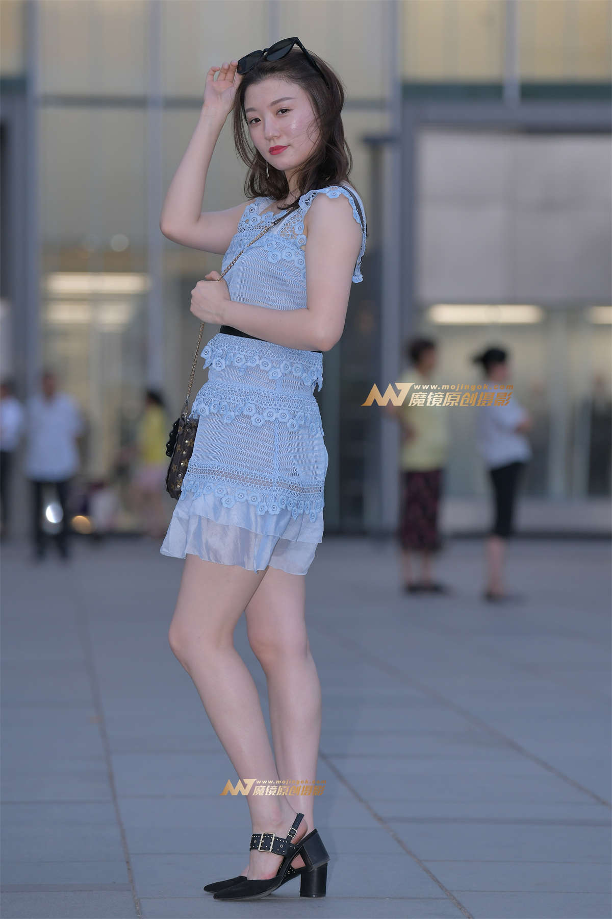 【红石赛帖】美腿少妇皮肤真好-日更街拍