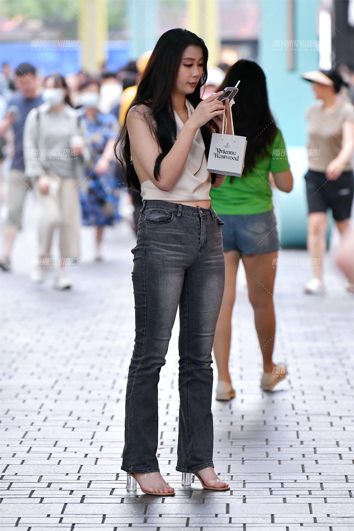 图片[2]-★高挑牛仔裤美女-日更街拍