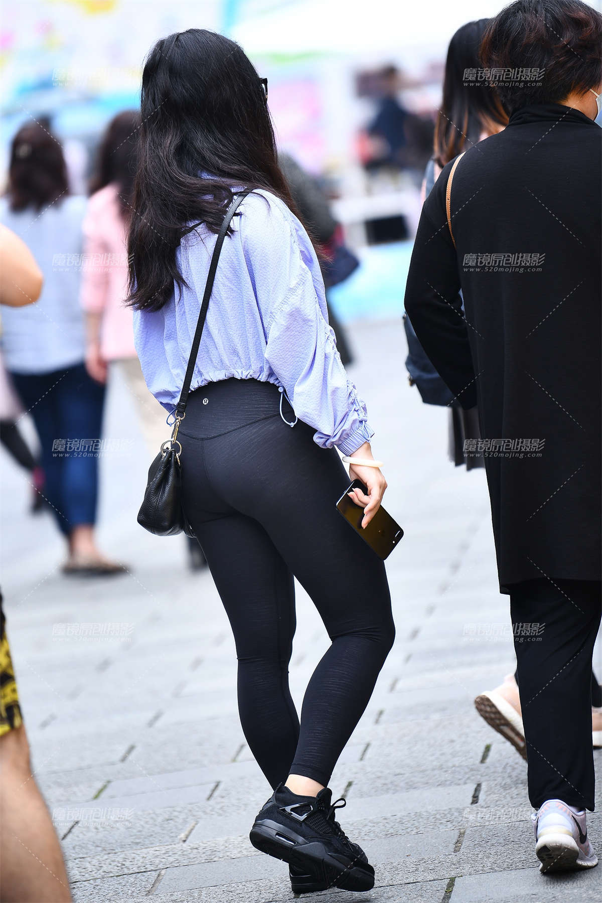 图片[2]-【咔喳赛帖】丰满的眼镜妹妹-日更街拍