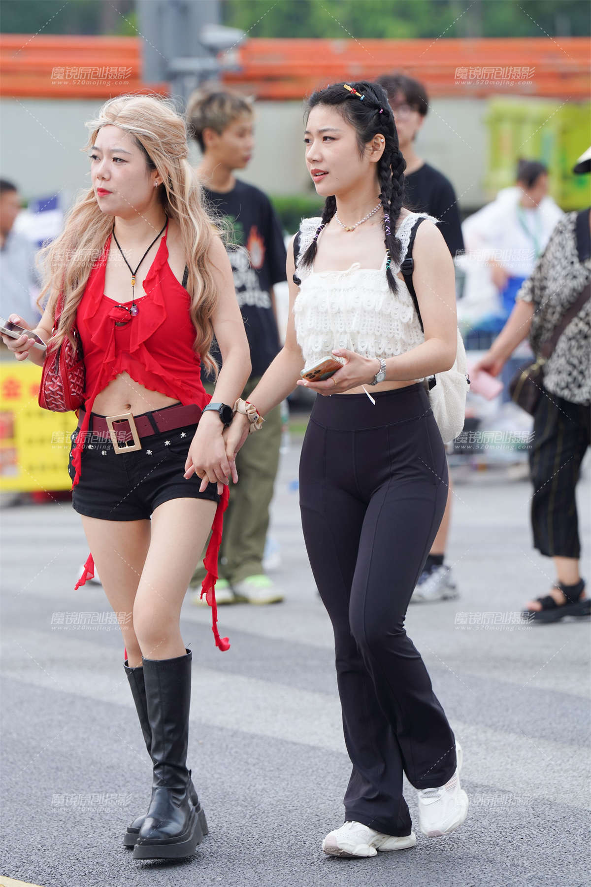 图片[2]-瑜伽裤小妹-日更街拍