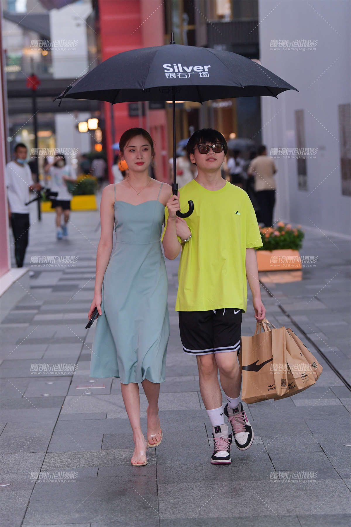 搭讪气质美女-日更街拍