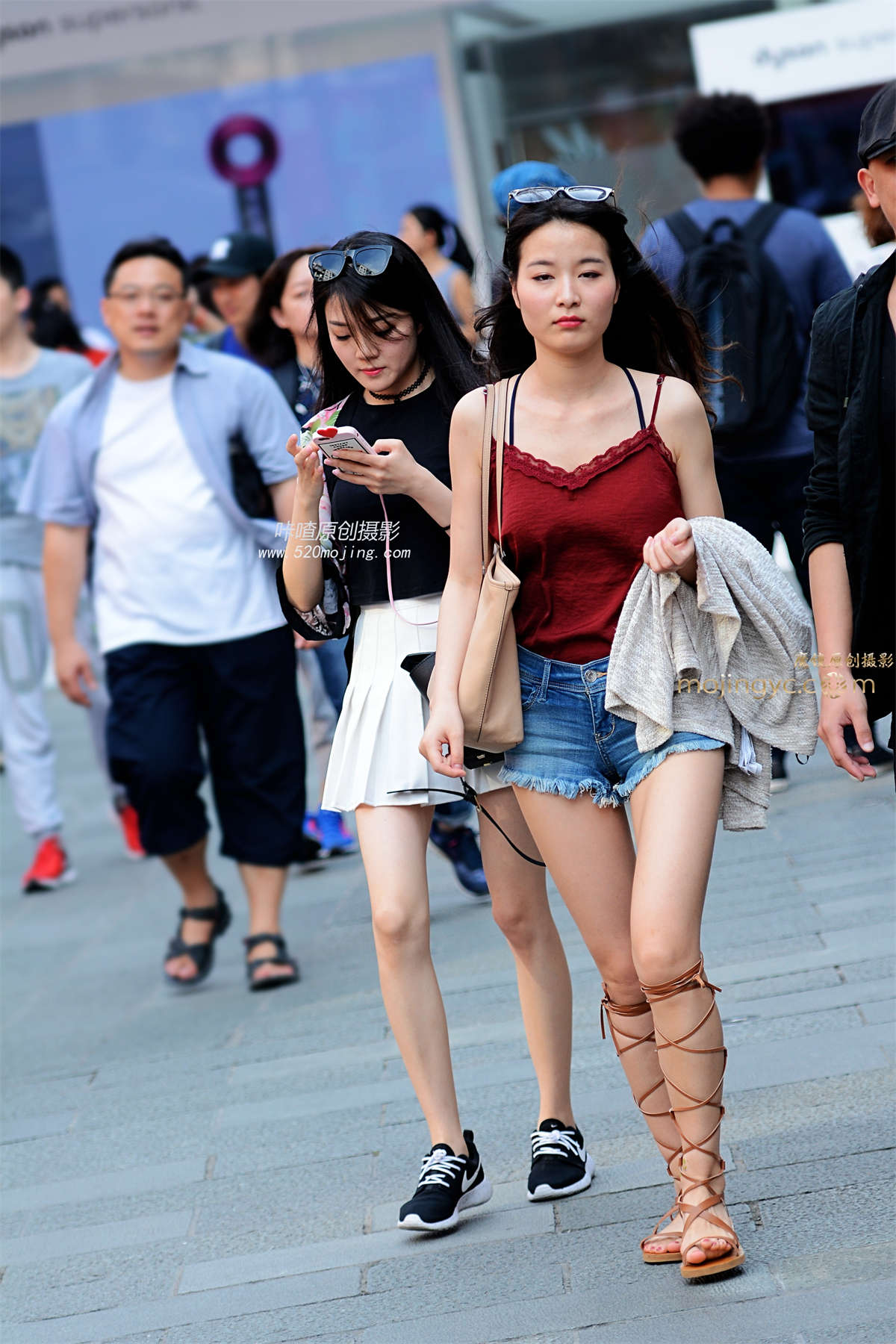 咔喳赛12 热裤应该再小一码-日更街拍