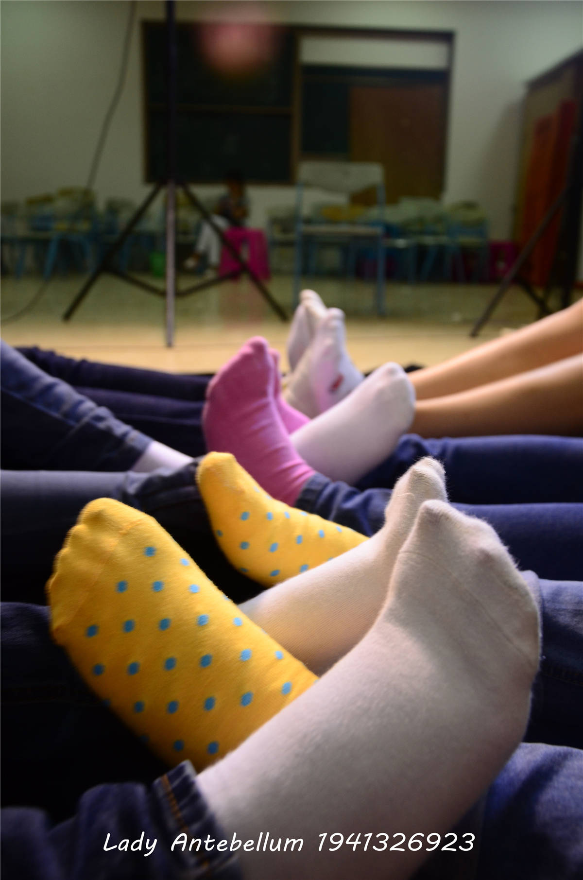 图片[2]-[战前女神] 美腿棉袜女神级摄影套图 004-日更街拍