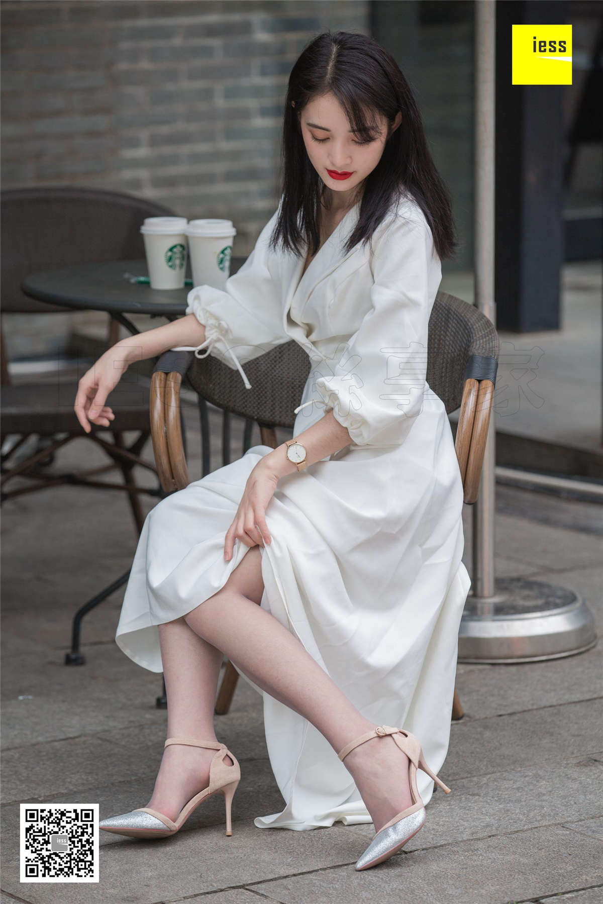 图片[2]-IESS异思趣向 丝享家394期：烈焰红唇白长裙姗姗-日更街拍