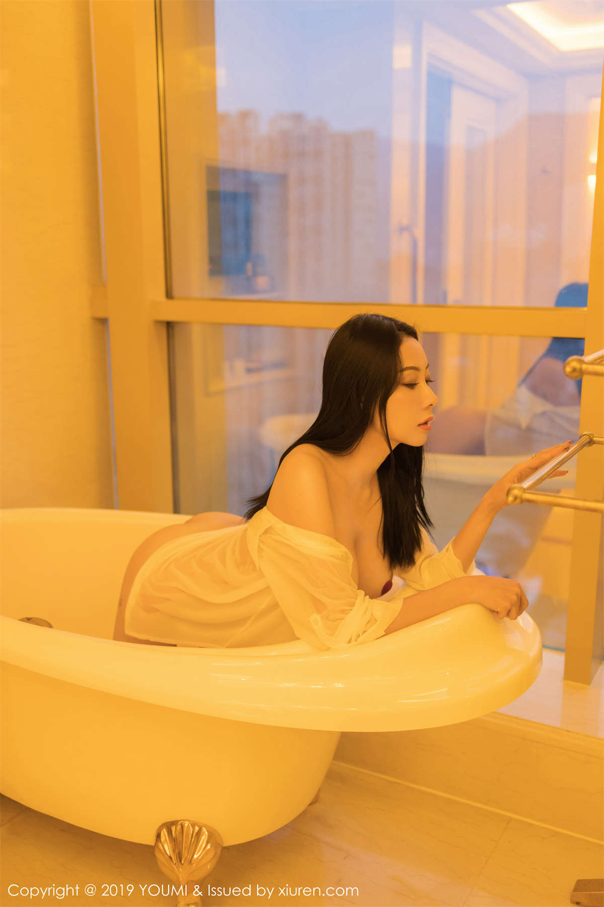 YouMi尤蜜荟 2019.12.17 VOL.388 浴室白衬衫湿身 果儿Victoria-日更街拍