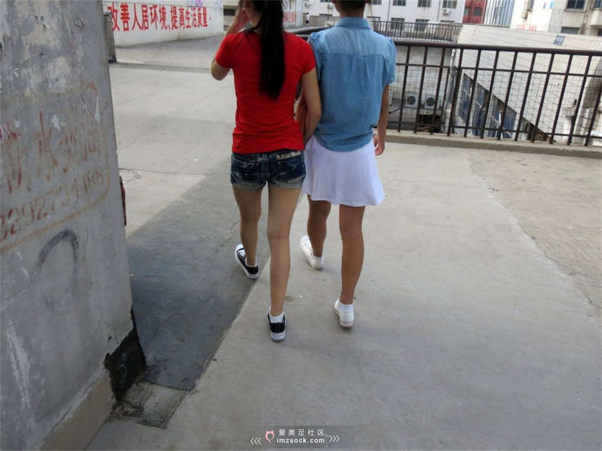 MZSOCK-2018 No.13 黑白帆布鞋两双棉袜脚-日更街拍