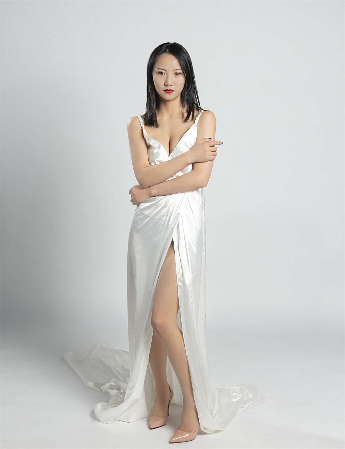 图片[2]-奈丝写真 NO.008 小啊刀-柔和纯色#黑与白-日更街拍