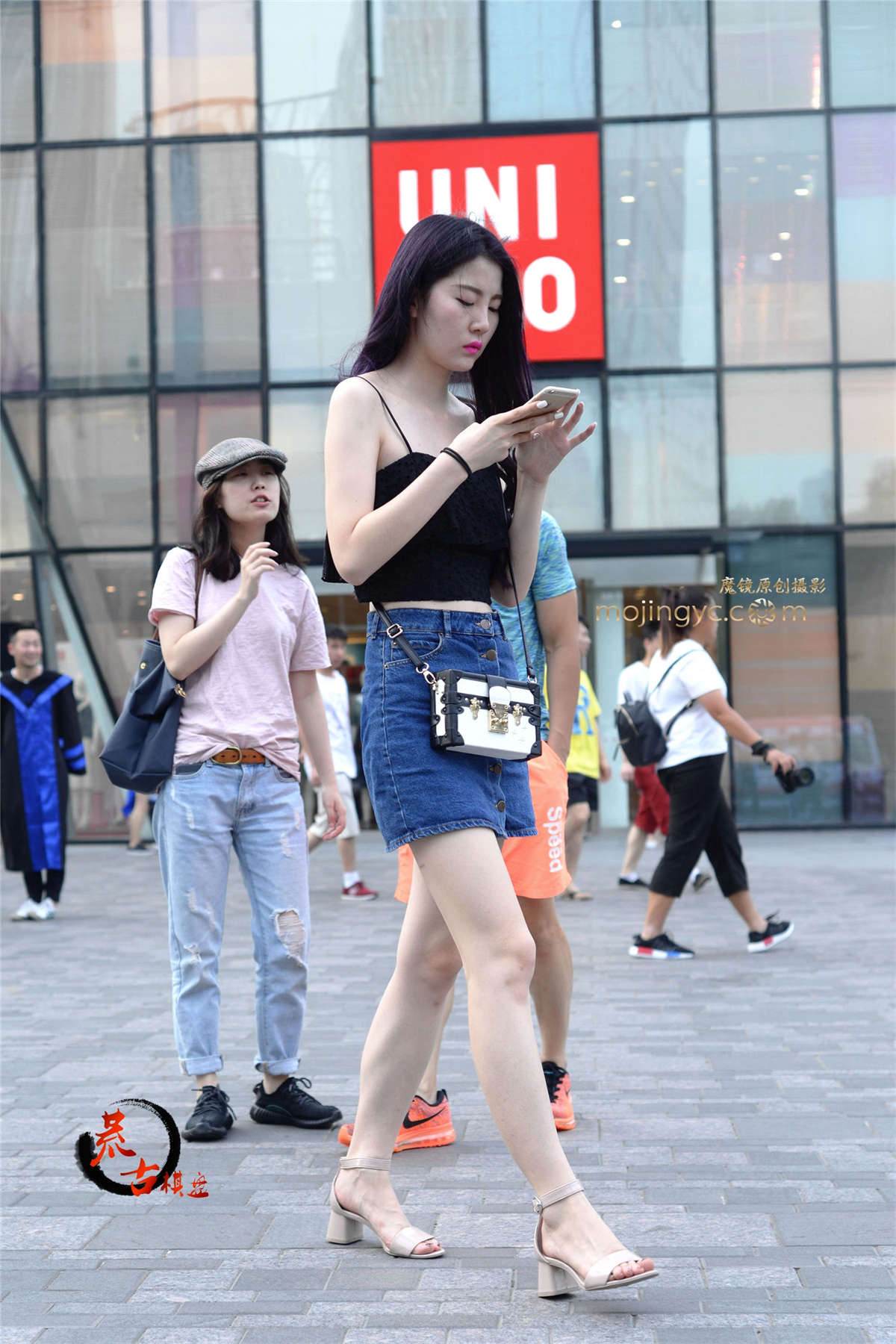 10-13 牛仔裙、大长腿-日更街拍