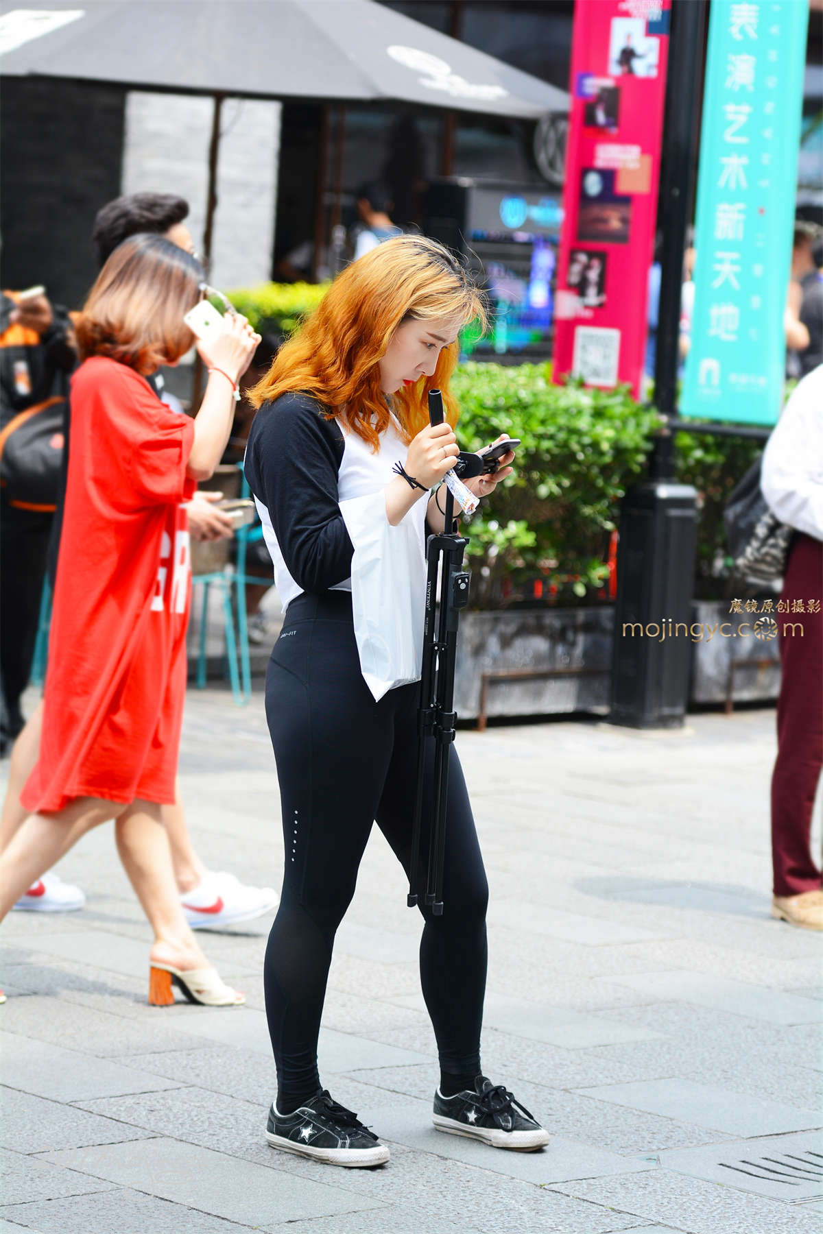 咔喳赛14 有点肥硕 呵呵-日更街拍