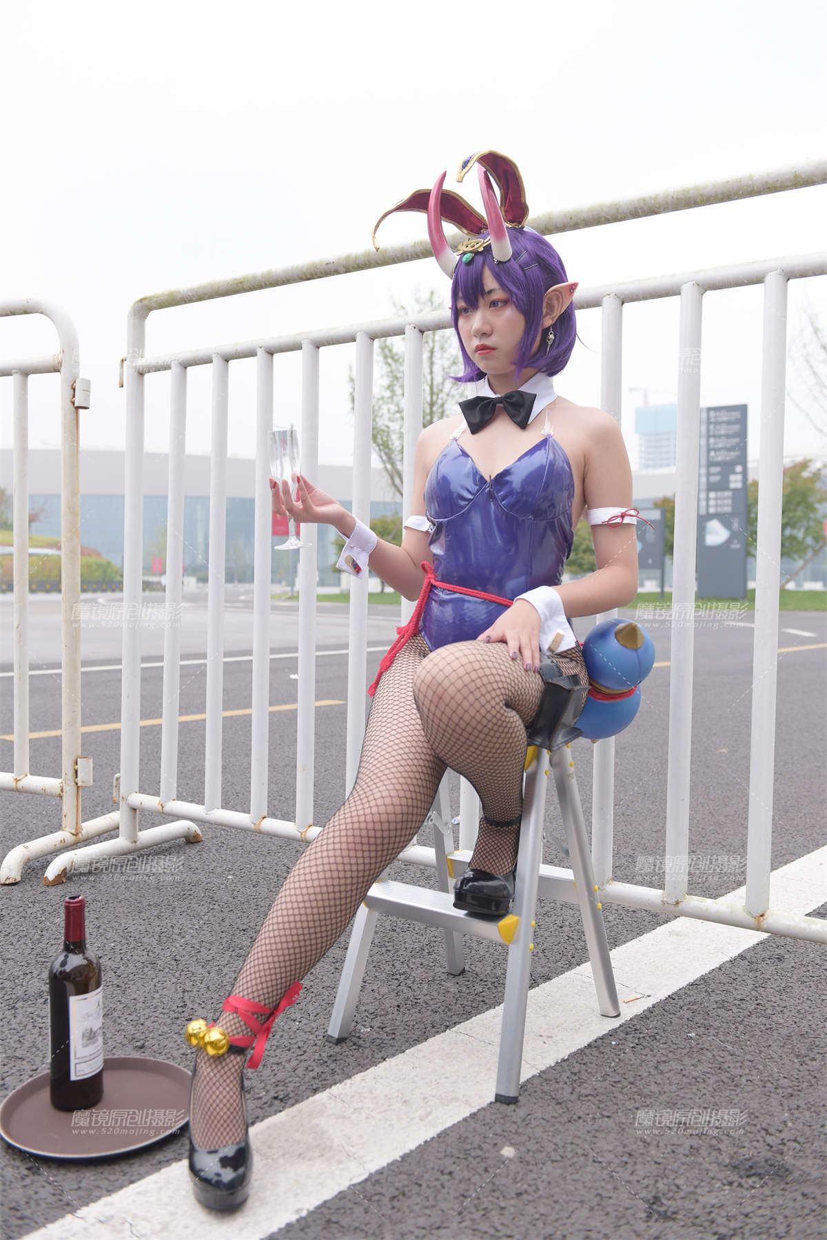 【慕容笙赛贴】展会上的兔女郎-日更街拍