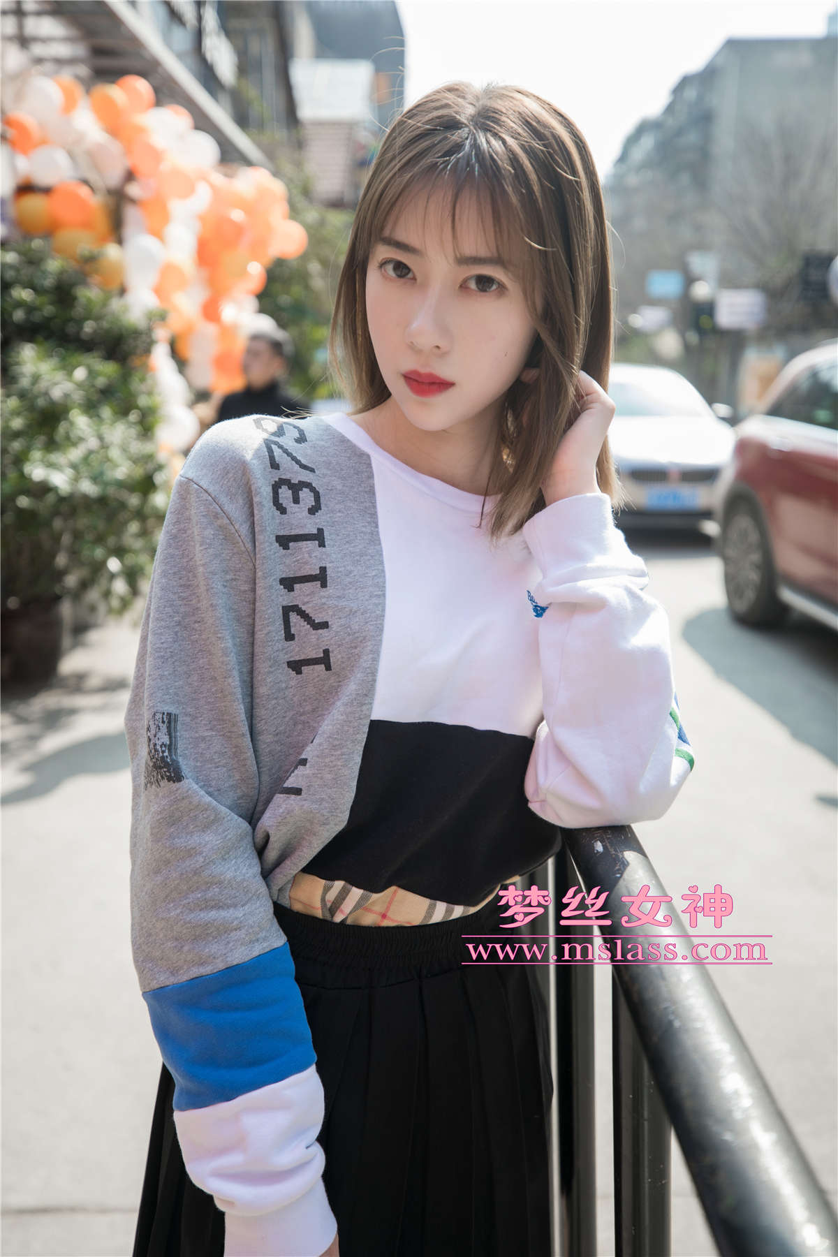 2019.05.02 苏沐 笔直细腿-日更街拍