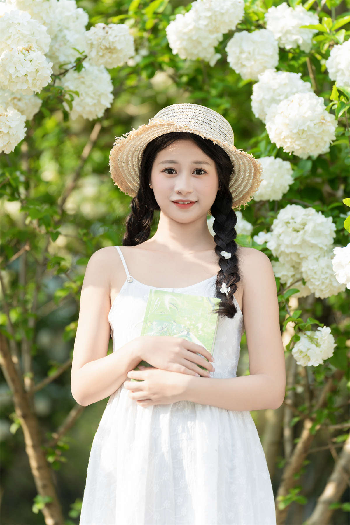 YITUYU艺图语 2024.05.19 四月的顶流 橙子舒-日更街拍