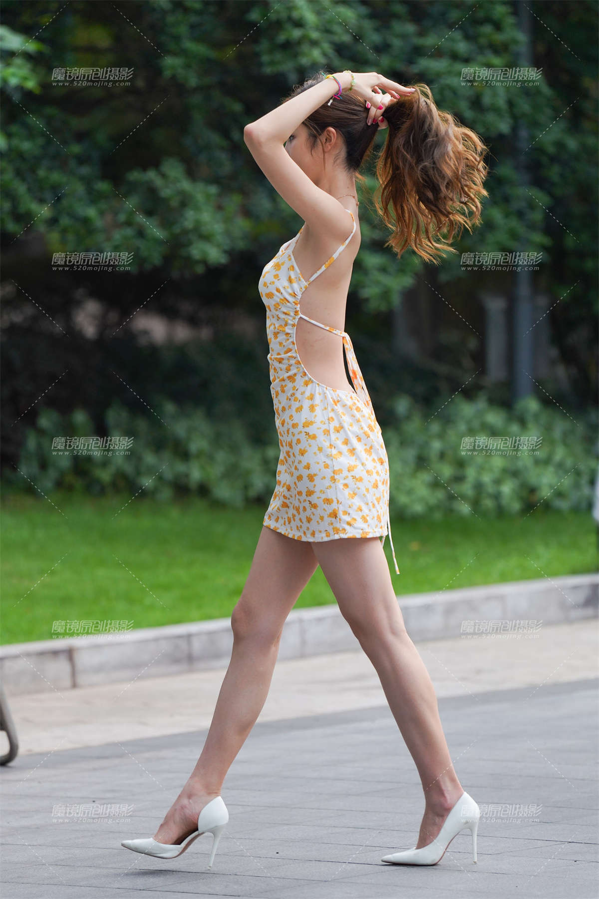 图片[2]-长腿美背-日更街拍