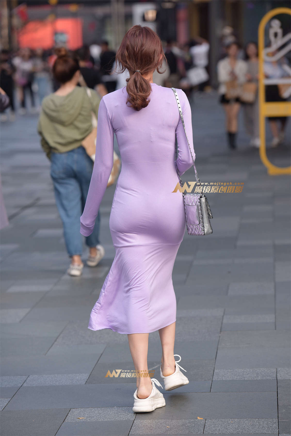 图片[2]-包臀裙美女-日更街拍