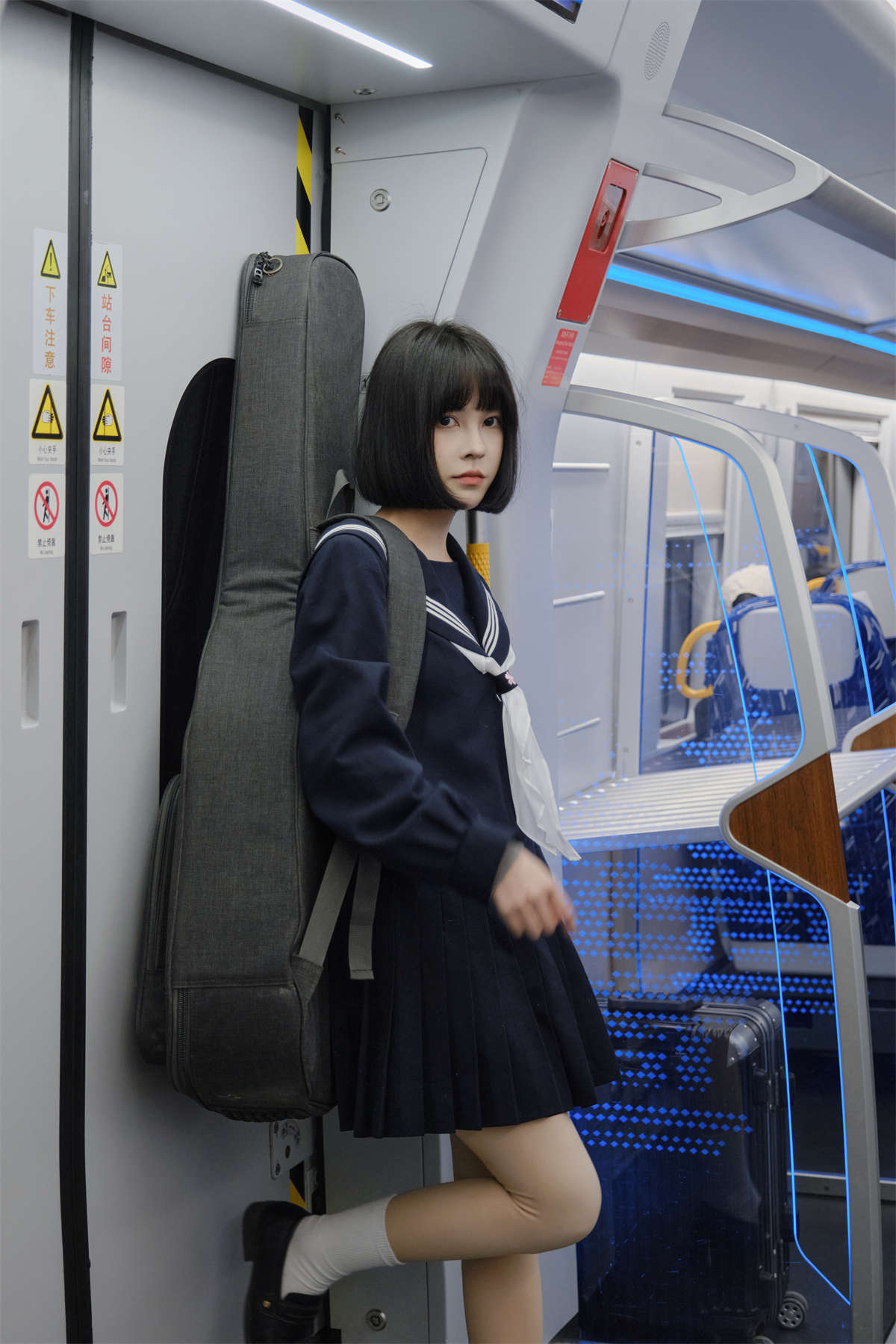 YITUYU艺图语 2025.02.07 列车jk 悲伤薯条555插图1