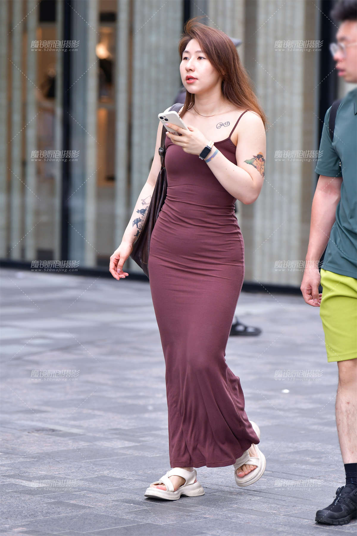 图片[2]-★绛紫长裙美女-日更街拍