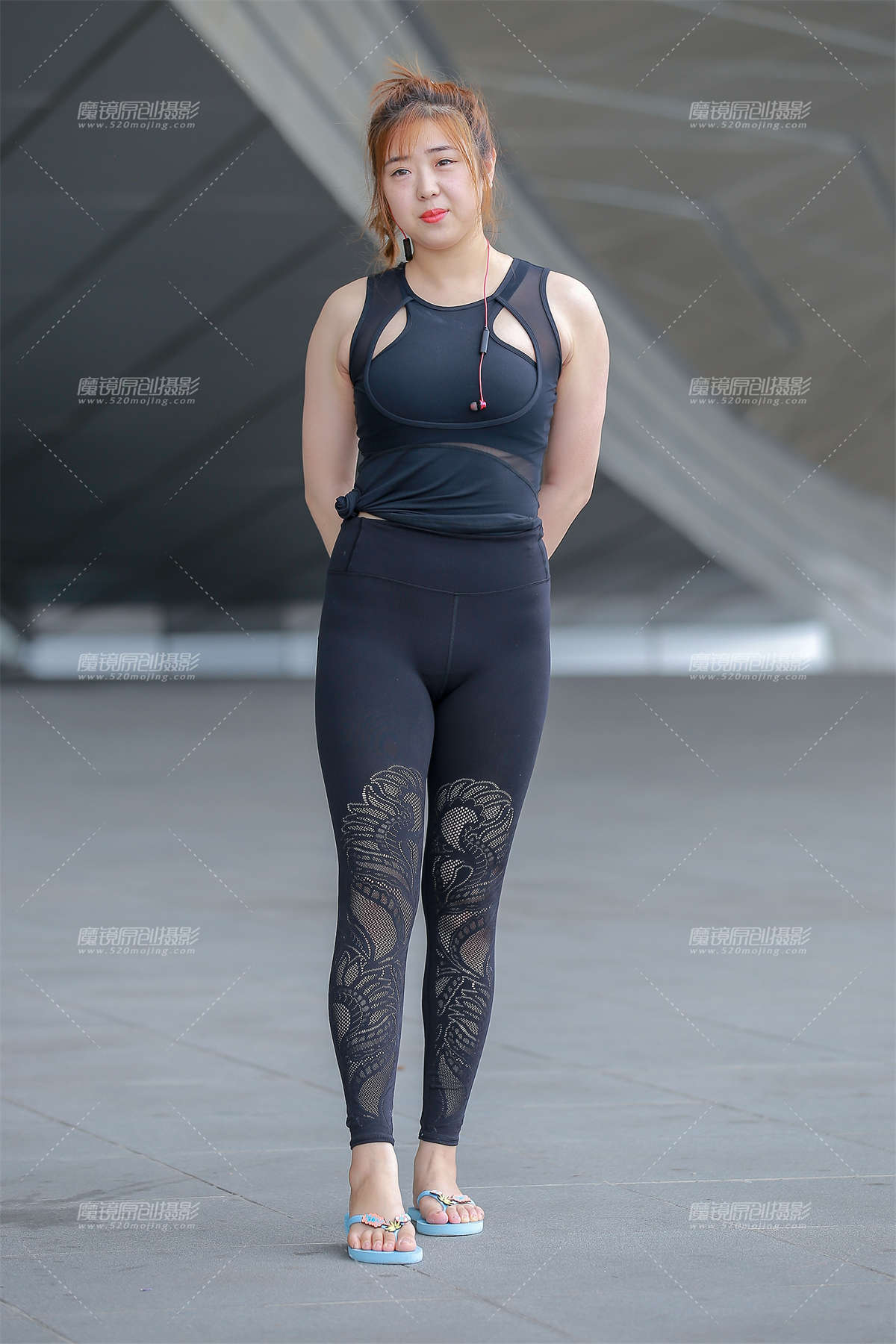 黑色瑜伽裤学员-日更街拍