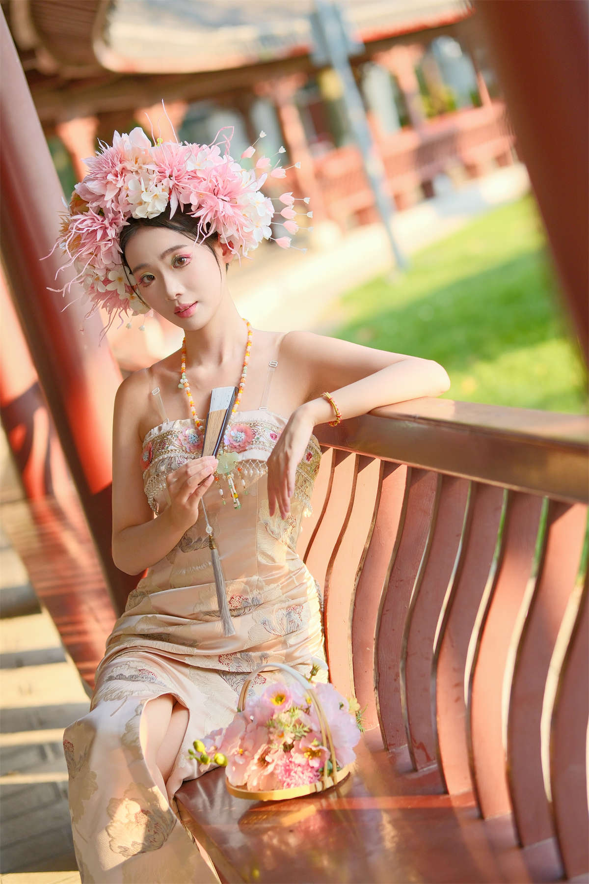 YITUYU艺图语 2024.11.25 簪花女 雯雯-日更街拍