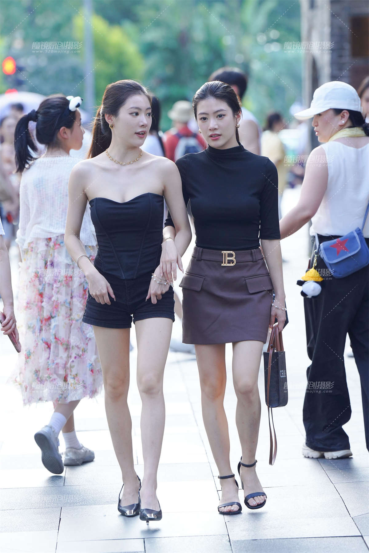 图片[2]-气质甜美双胞胎-日更街拍