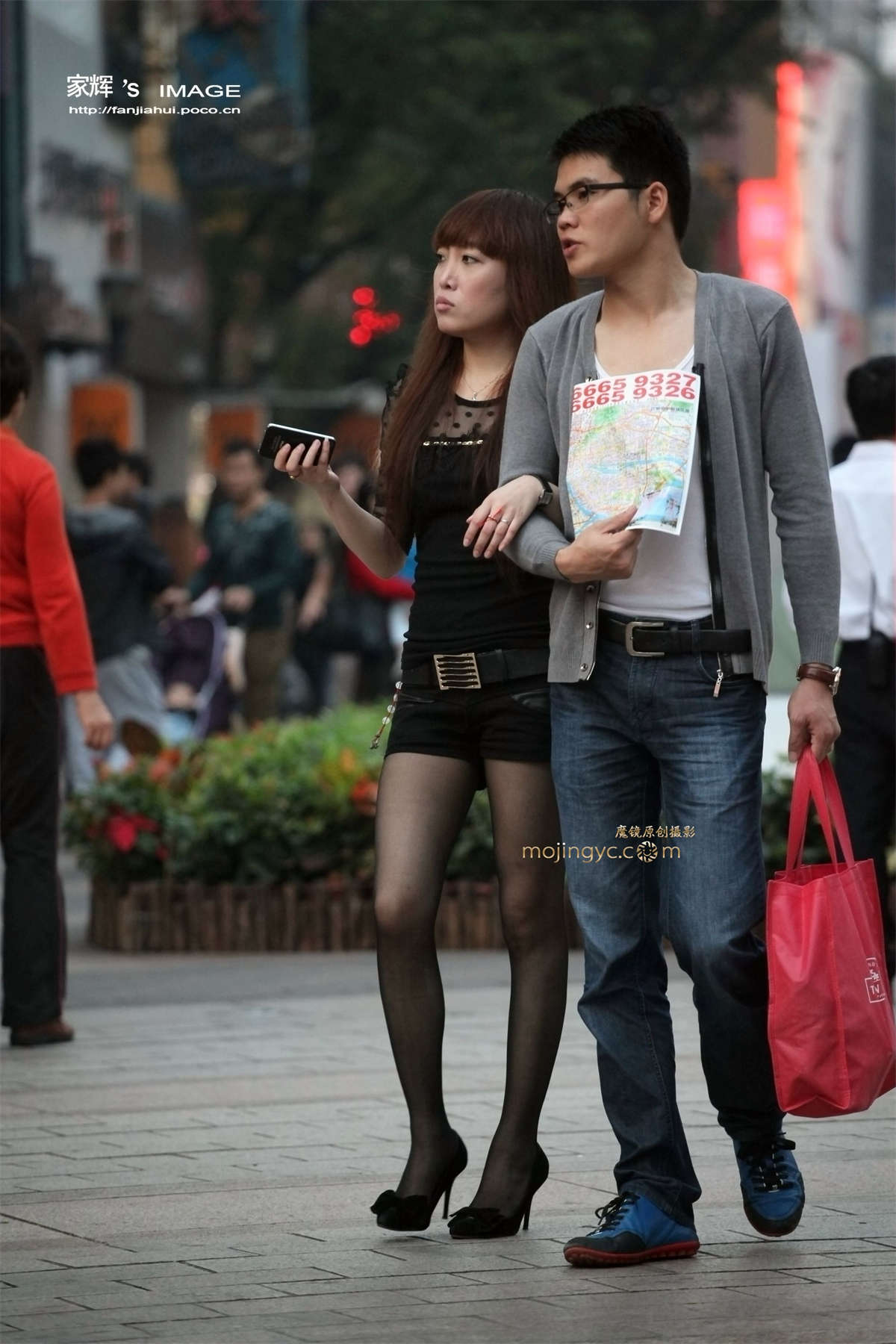 黑丝长腿少妇-日更街拍