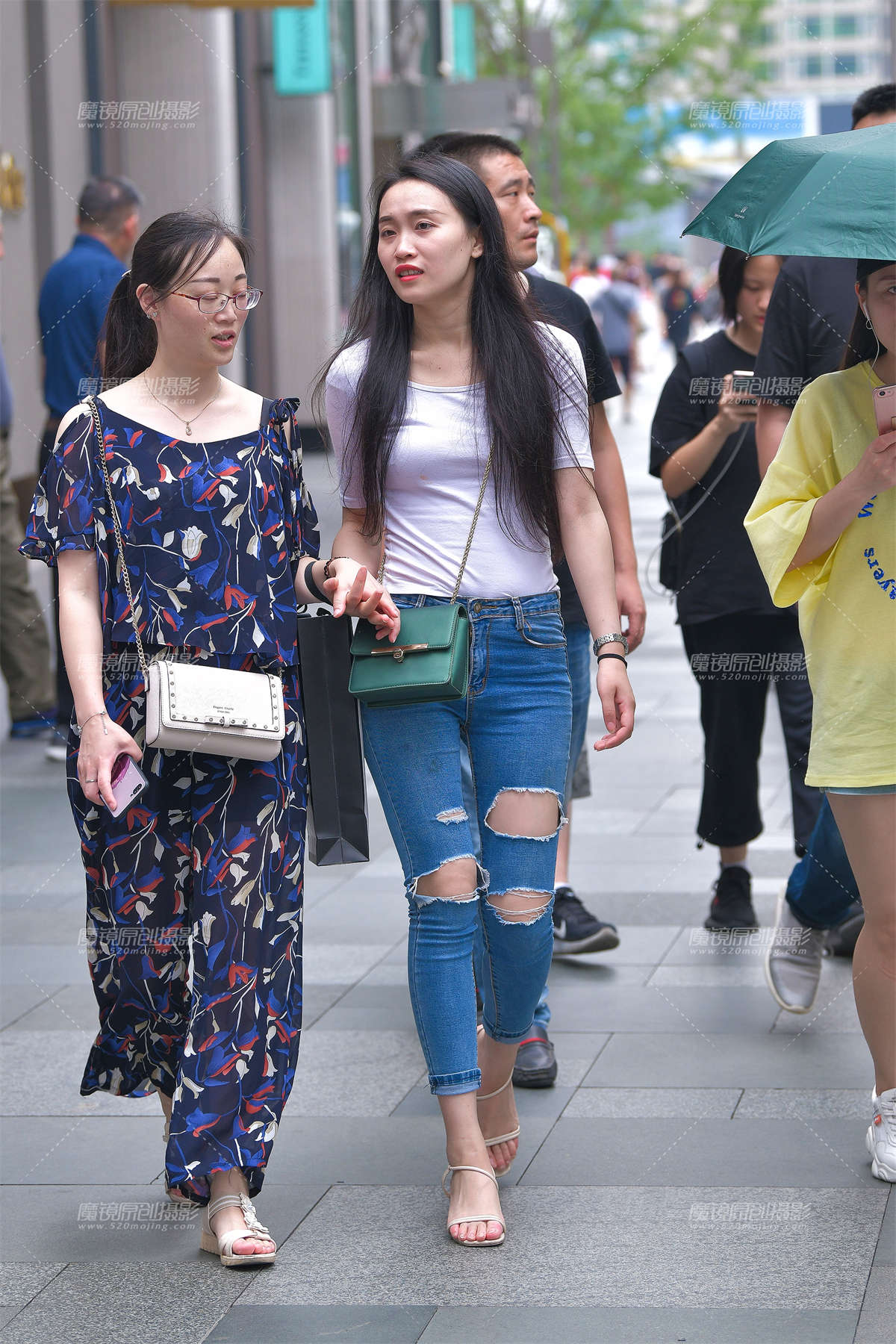 破洞紧牛-日更街拍