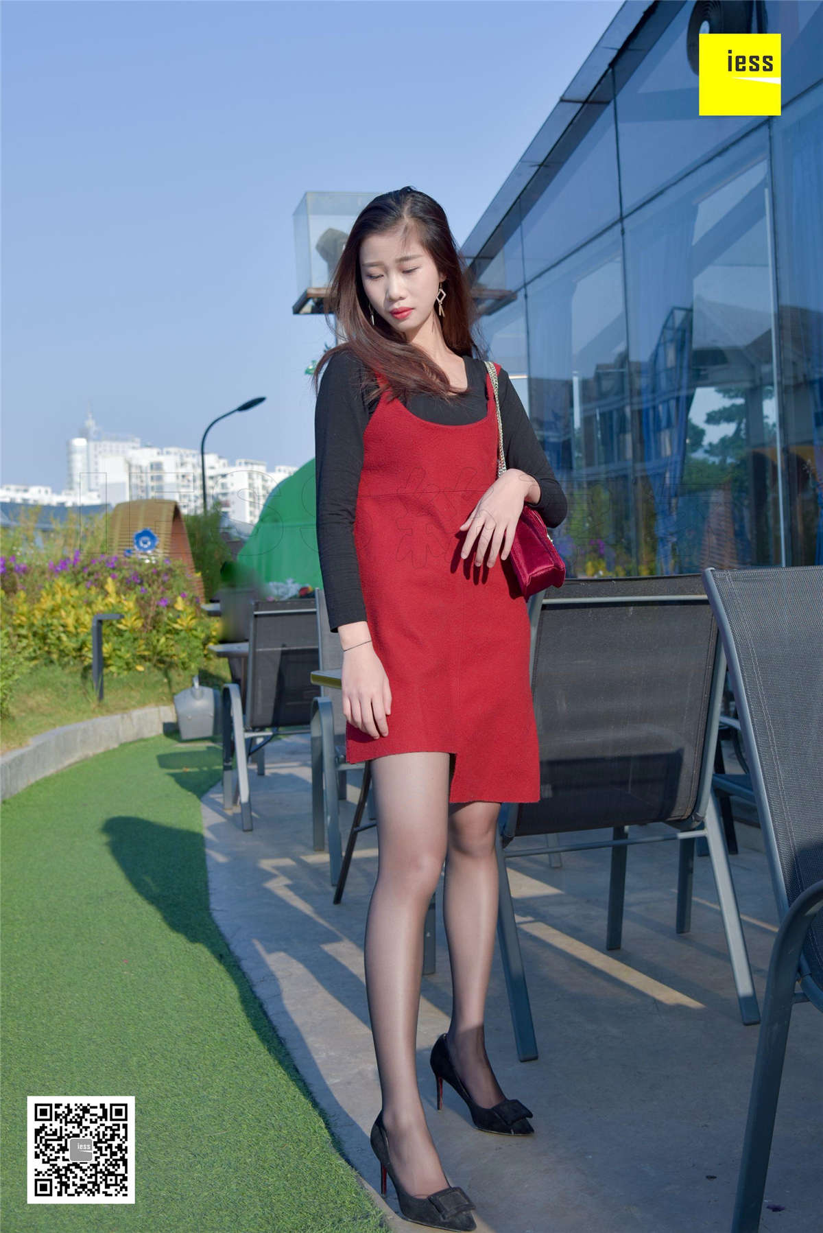 图片[2]-IESS异思趣向 丝享家174期：连衣裙性感黑丝来来-日更街拍