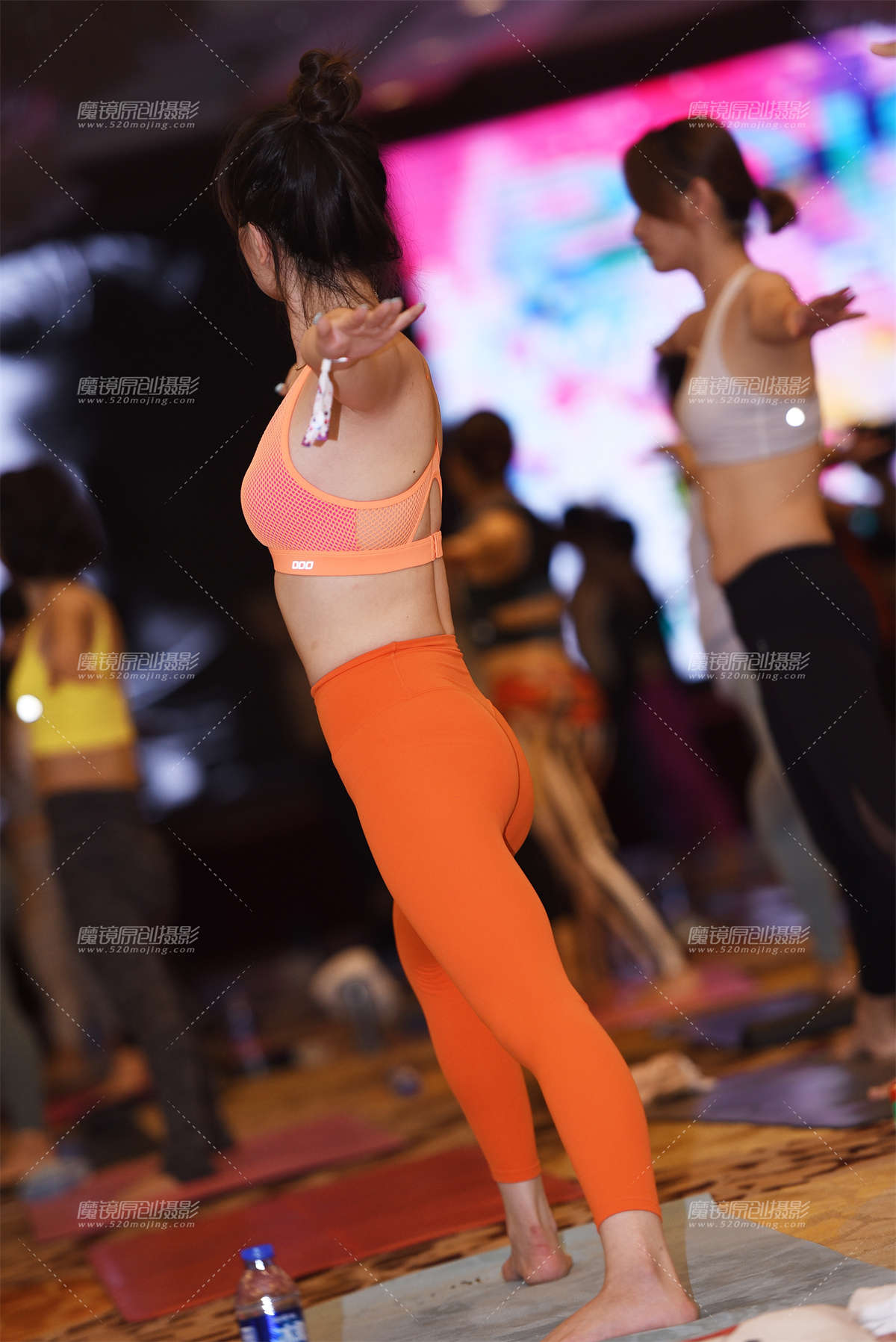 【咔喳赛贴】热汗-日更街拍