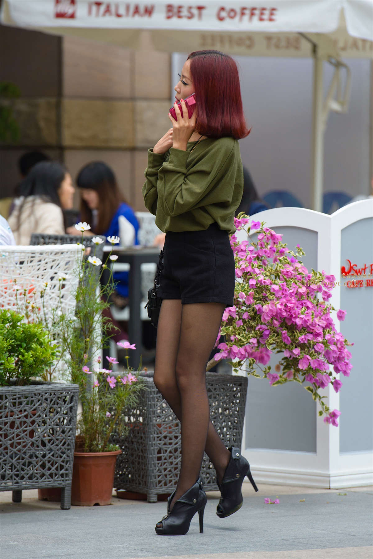 图片[2]-热裤，黑丝，高跟-日更街拍