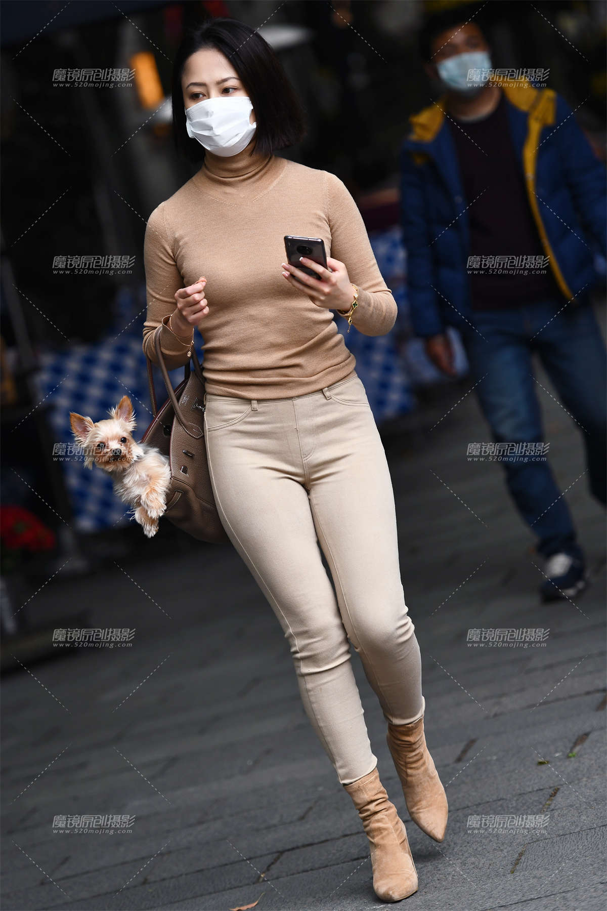 【咔喳赛帖】美女出现小意外-日更街拍