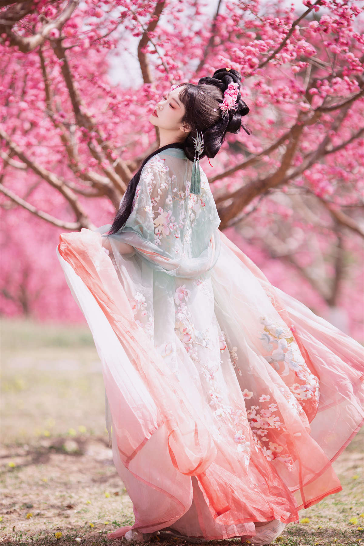 YITUYU艺图语 2024.05.20 十二花神之梅花 欢欢-日更街拍
