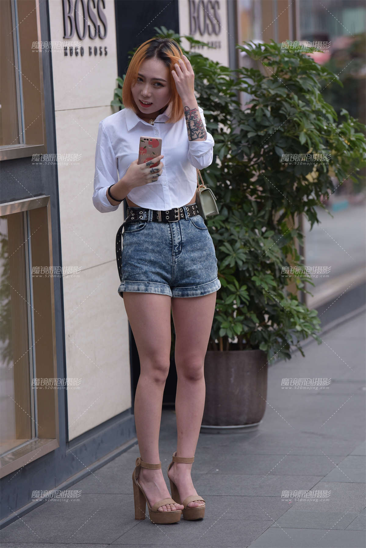 【慕容笙赛贴】露背的美女-日更街拍