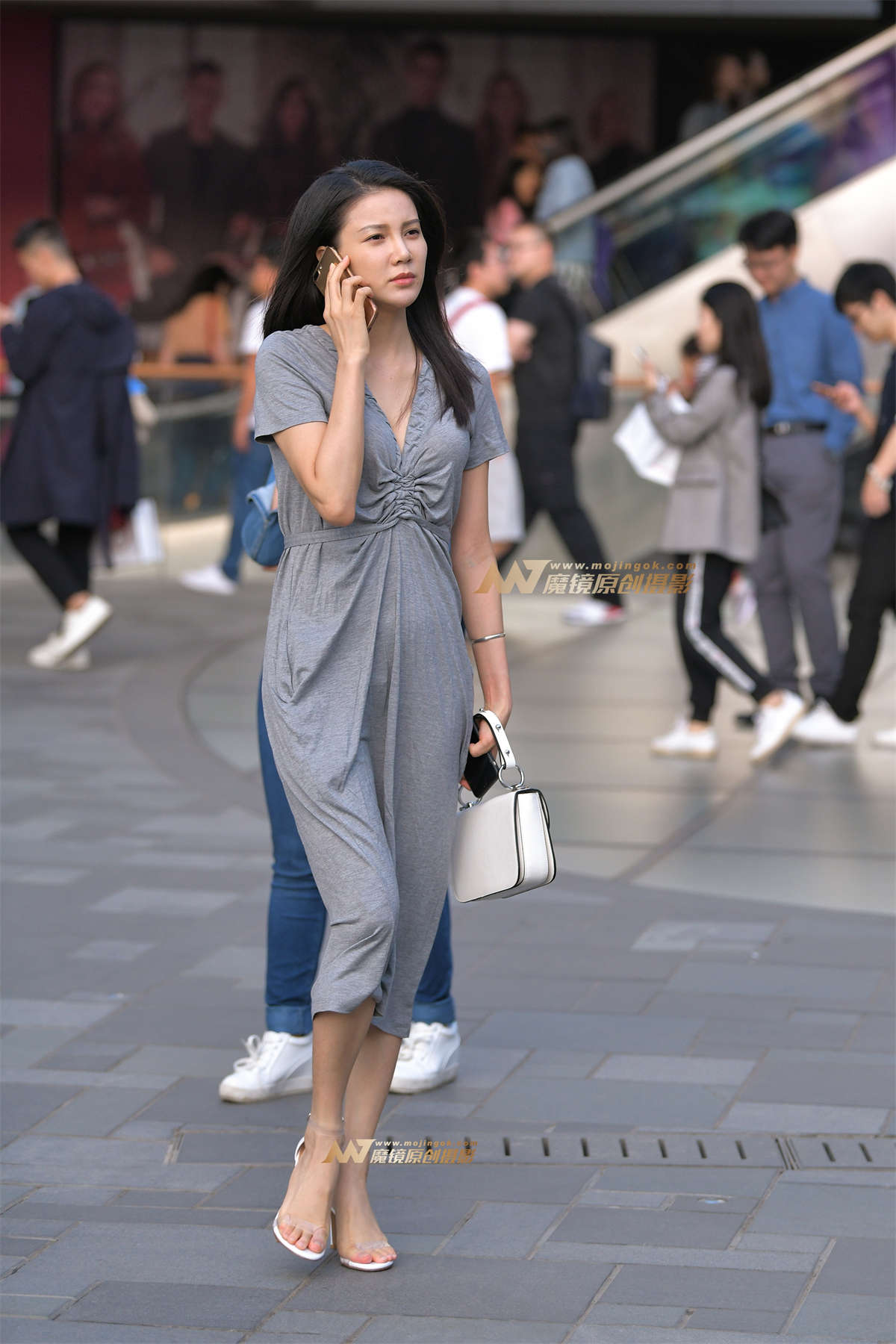 【红石赛帖】长裙高跟气质少妇-日更街拍