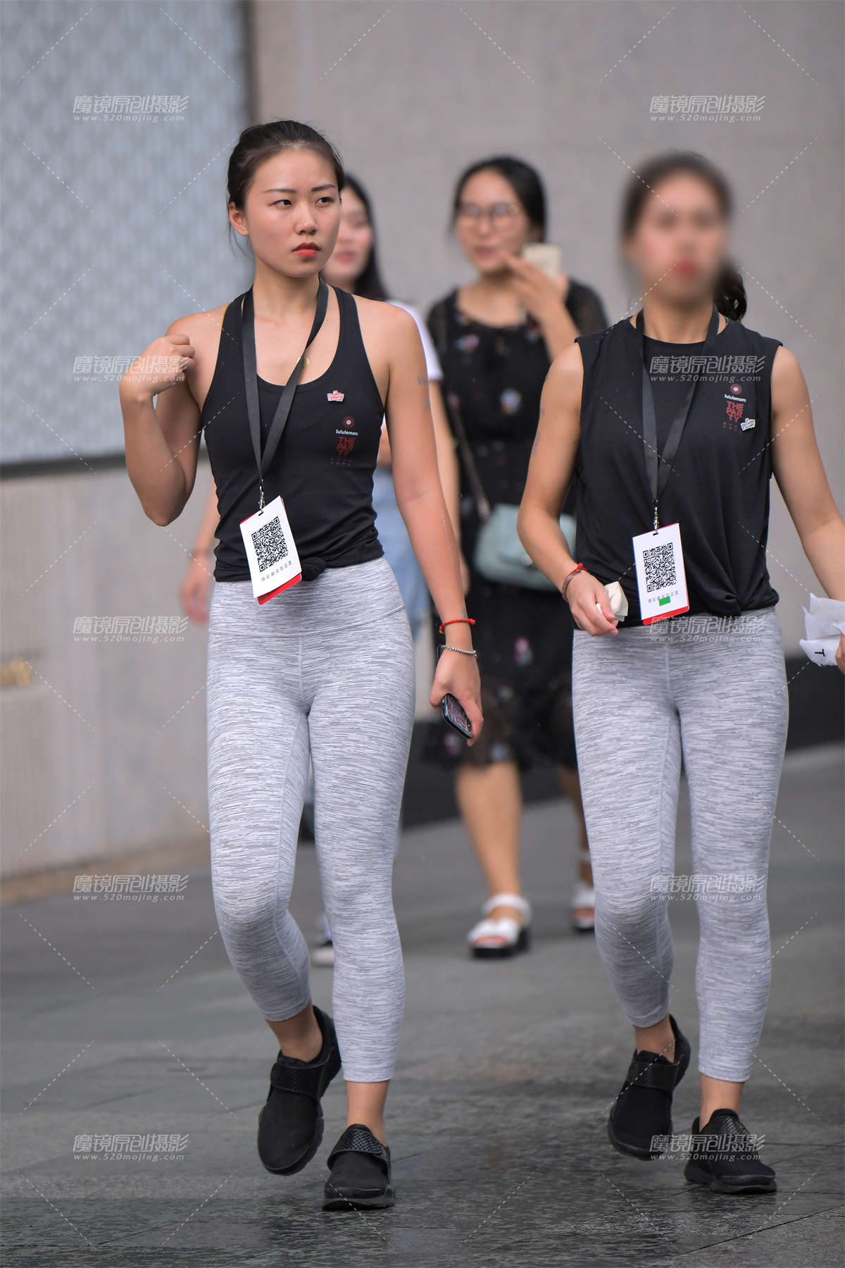 等人的紧身MM-日更街拍